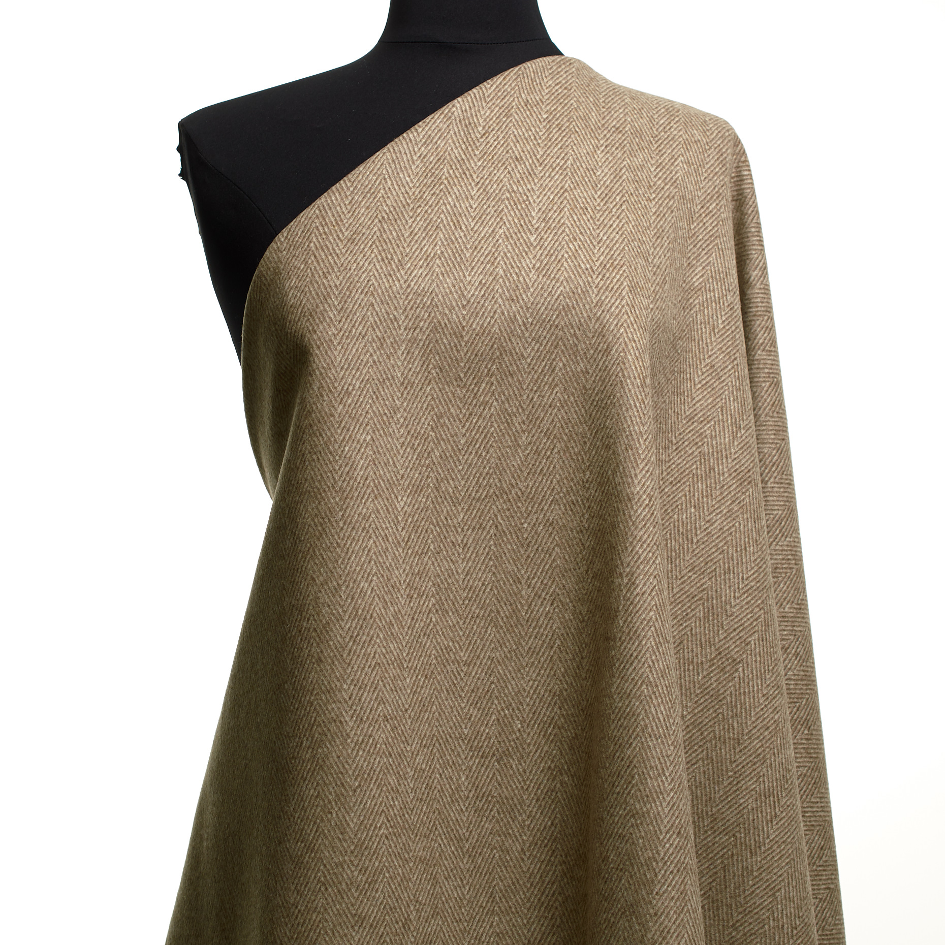 Chevron, Laine, Light Taupe (F000047477) - Mannequin