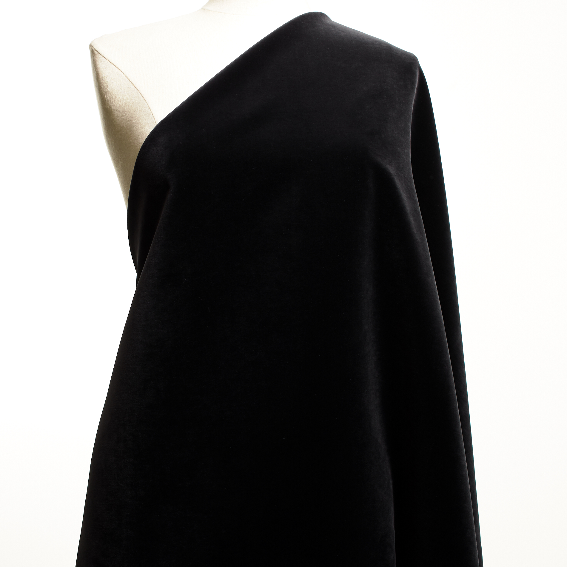 VELVET, COTTON, CAVIAR (C0002470) - Mannequin