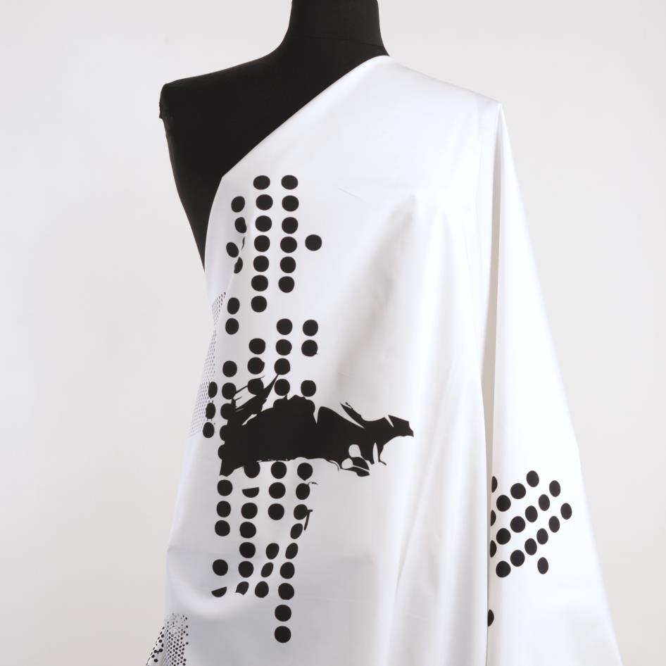Outdoor, Estampado, Raven Black&Brilliant White (F000029402) - Maniquí
