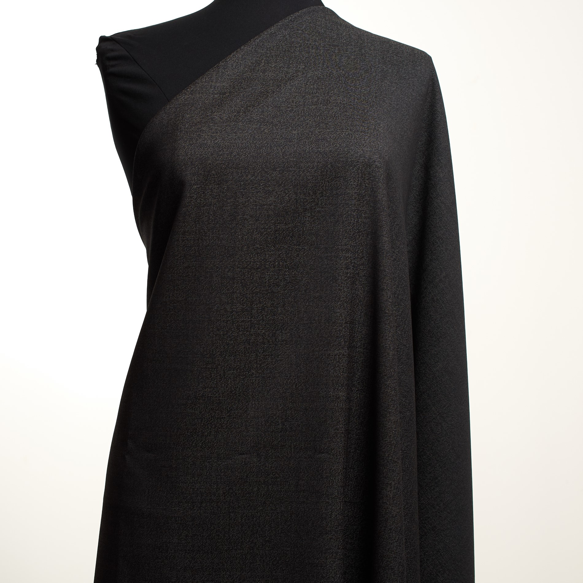 COOL WOOL, MELANGE, BLACKENED PEARL (F000033508) - Mannequin