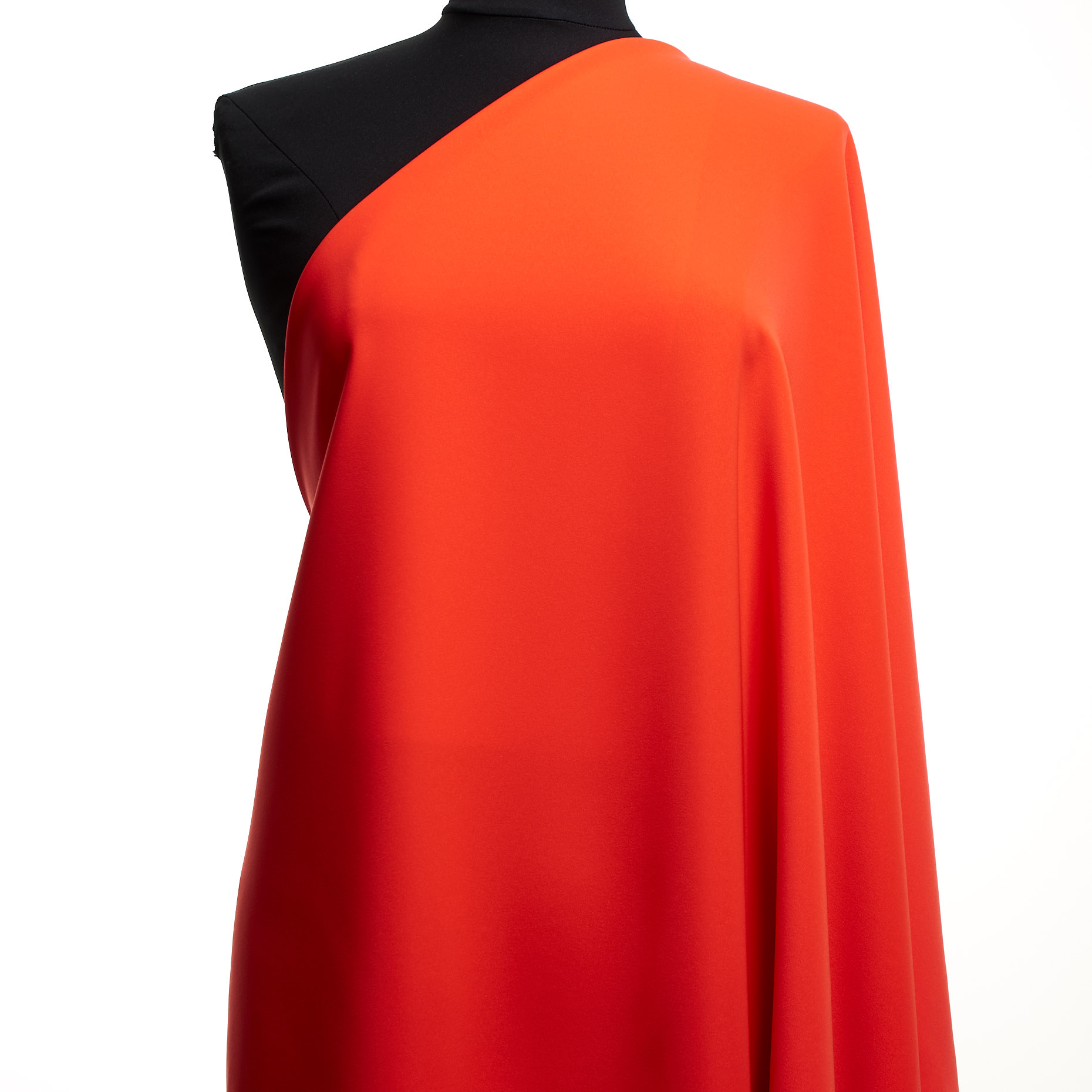 Crêpe, Elástico, Mandarin Red (F000046001) - Maniquí