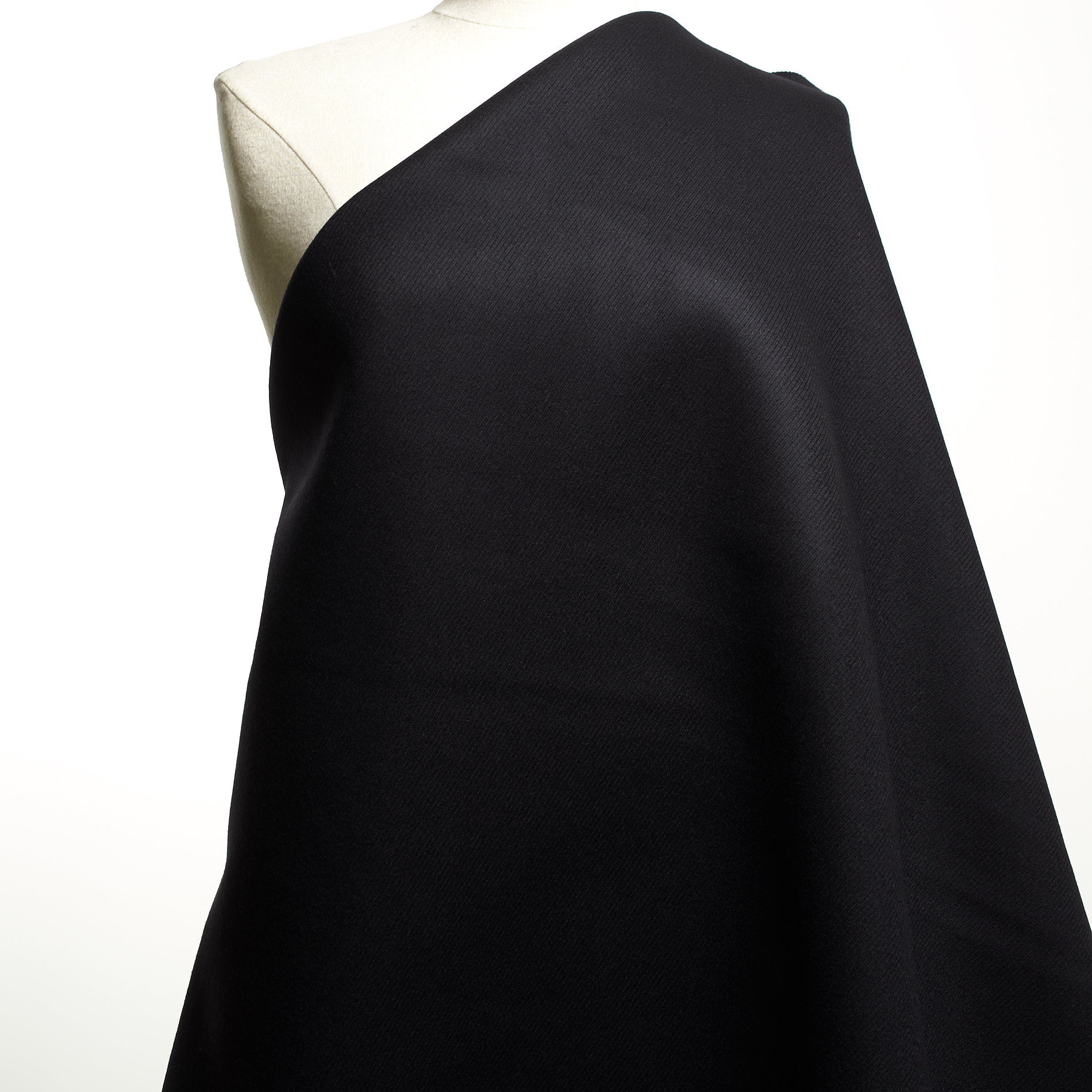 DOUBLE, WOOL, BONDED, RAVEN BLACK (F000033798) - Mannequin