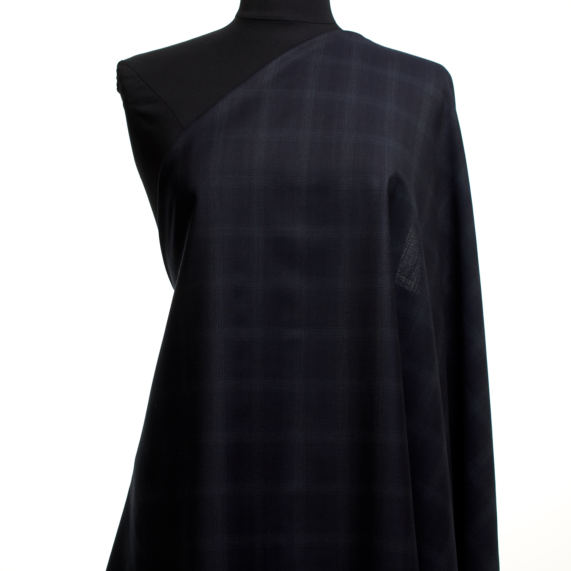 Тонкая Шерсть, Шерсть Виргинская, Клетка, Blackened Pearl (F000047253) - Манекен