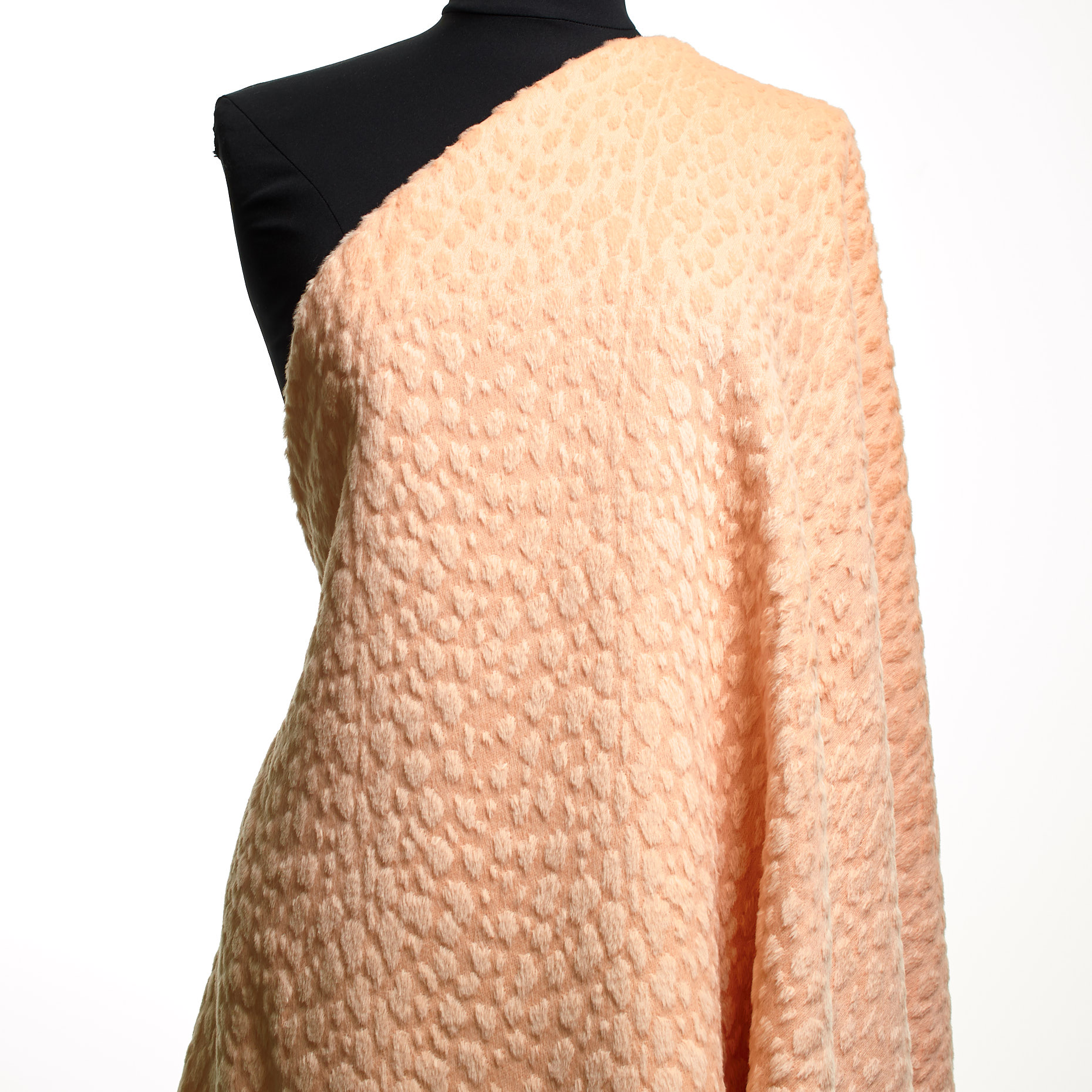 Fake Fur, Alpaca, Virgin Wool, Crème de Pêche (F000046208) - Mannequin