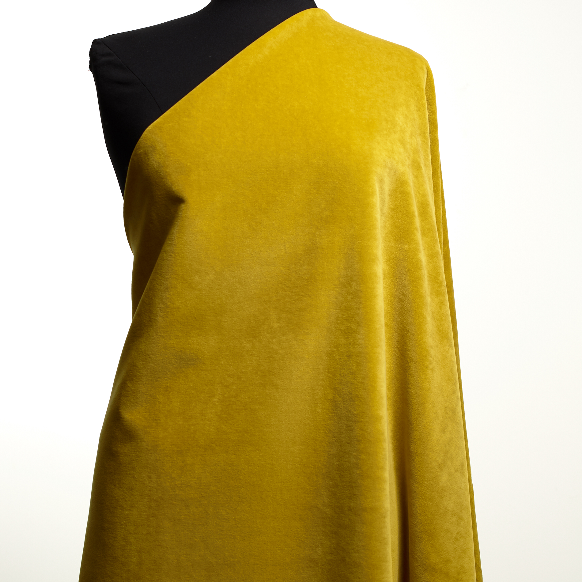 VELVET, COTTON, AVOCADO (C0002340) - Mannequin