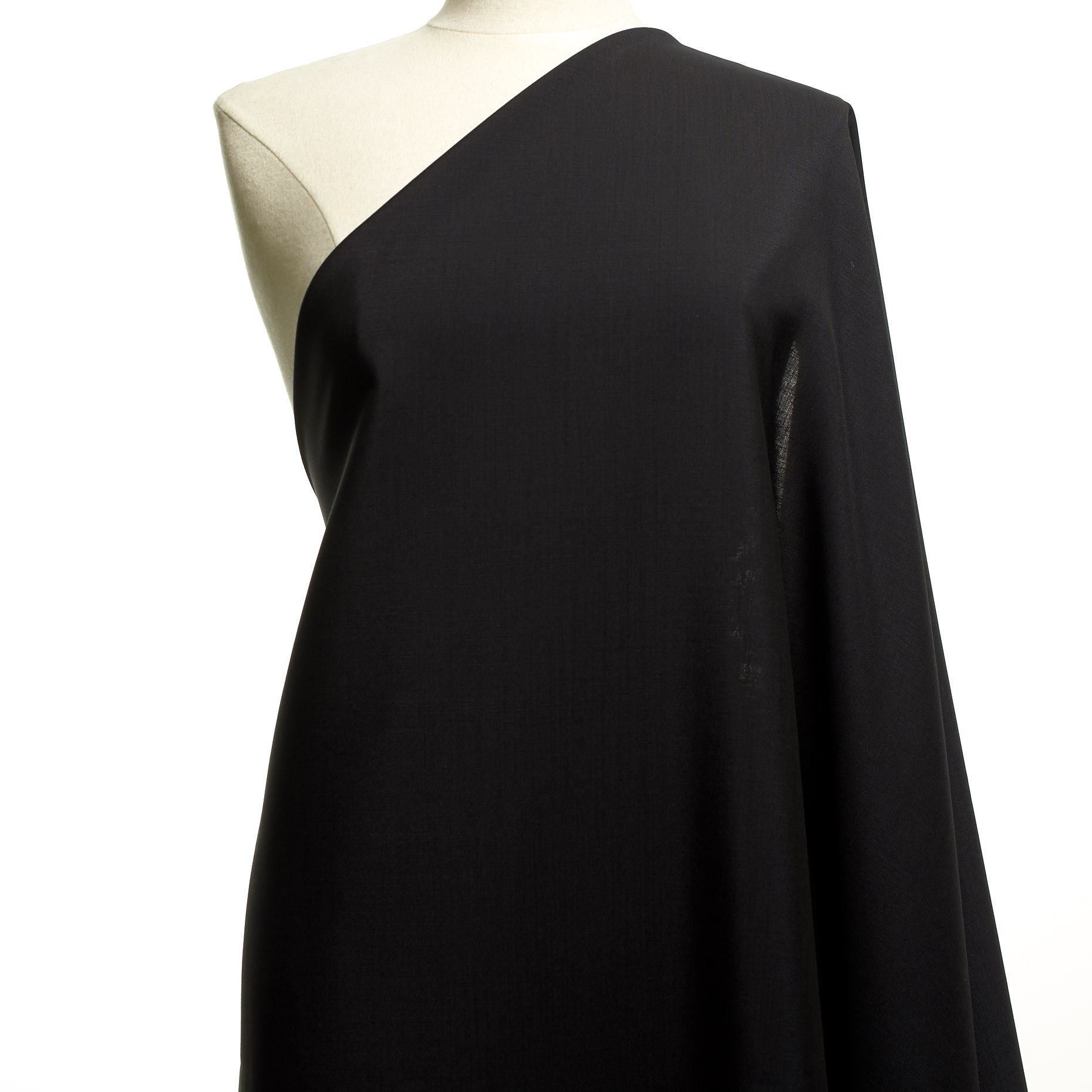 Тонкая Шерсть, Мохер, Виргинская Шерсть, Black Beauty (F000033732) - Манекен