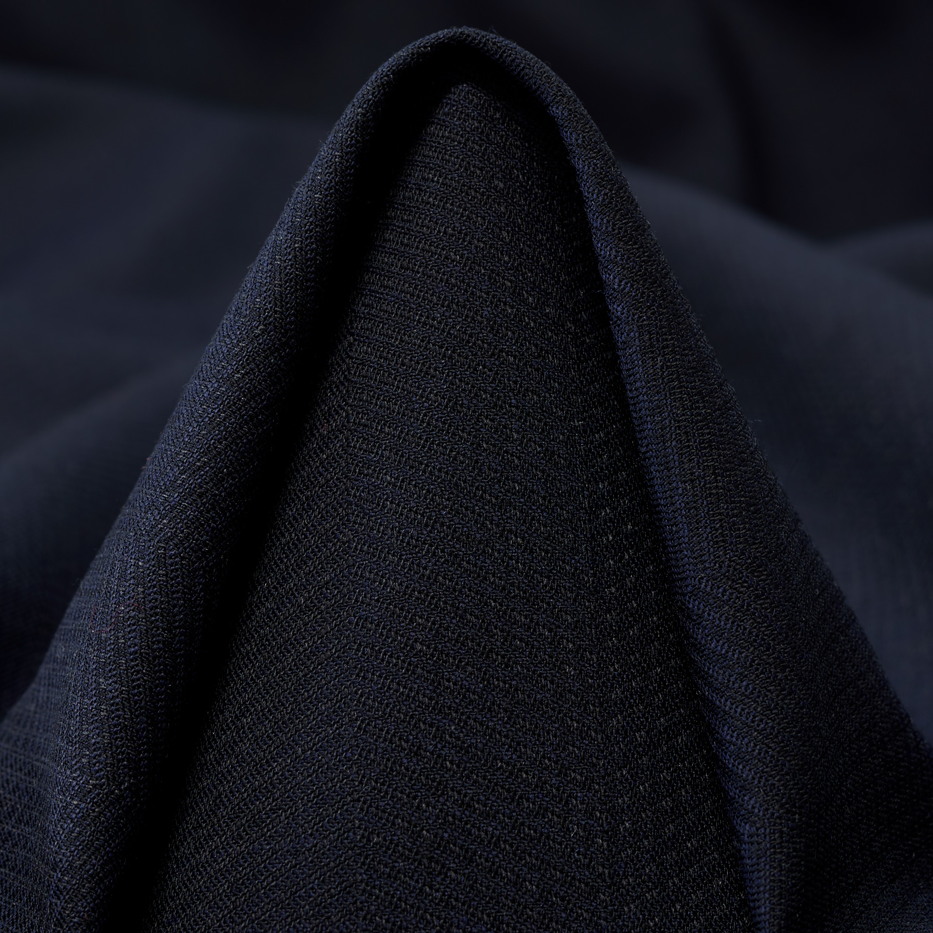 Тонкая Шерсть, Елка, Тон в тон, Black Iris (F000047458)