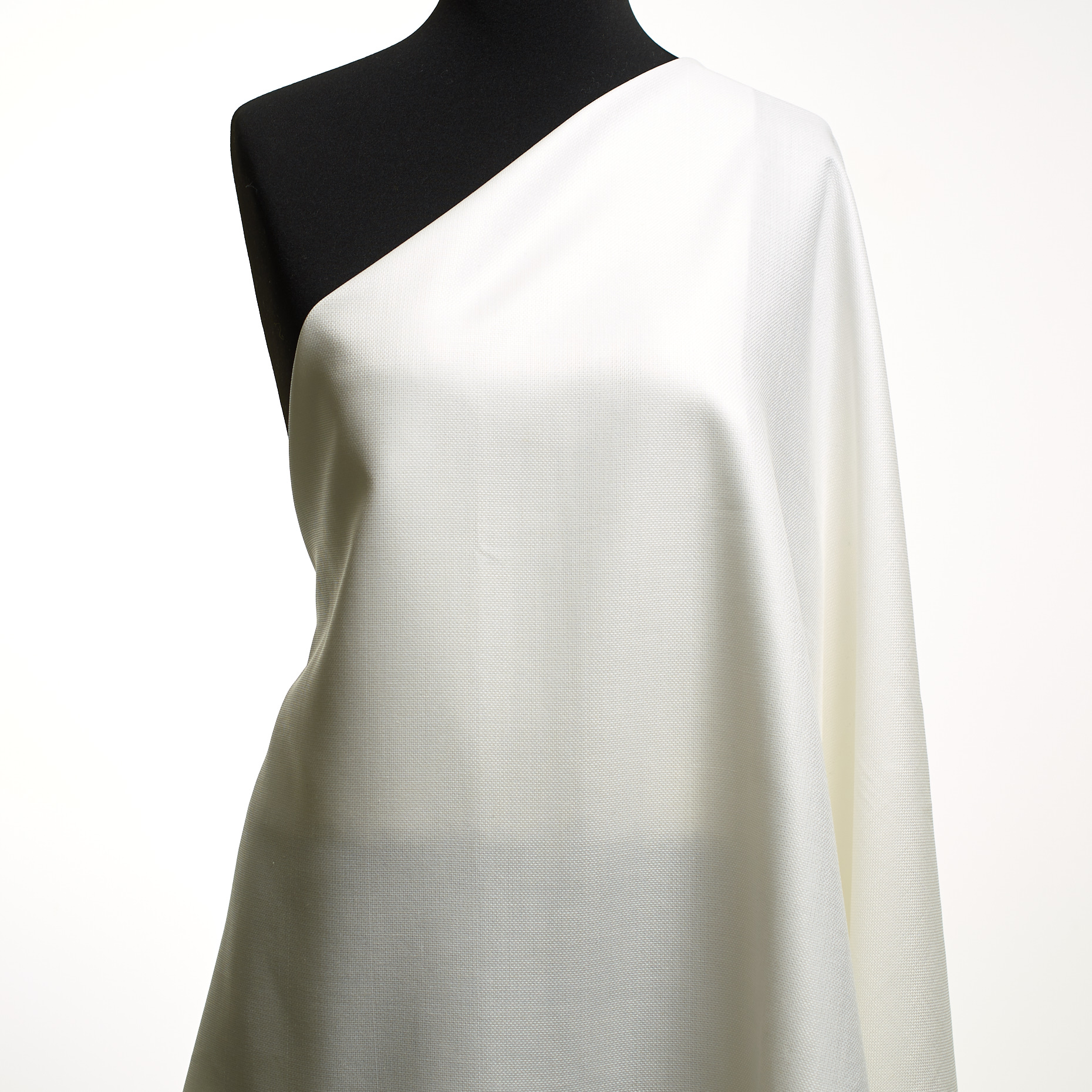 WOOL, MICRO STRUCTURE, BRILLIANT WHITE (F000049038) - Mannequin