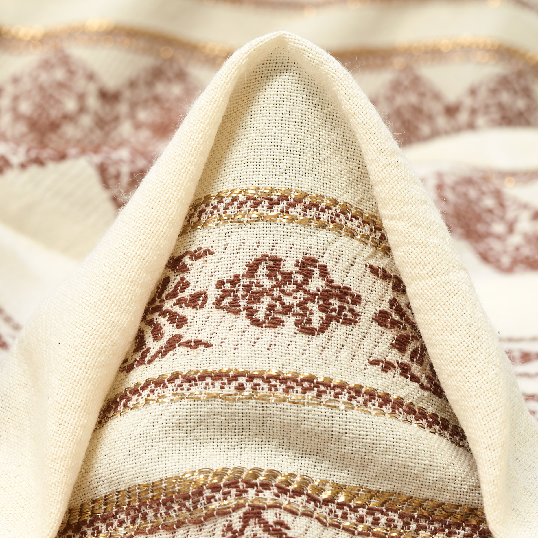 JACQUARD, COTTON VISCOSE, LUREX, MAROON&GOLD (F000041276)