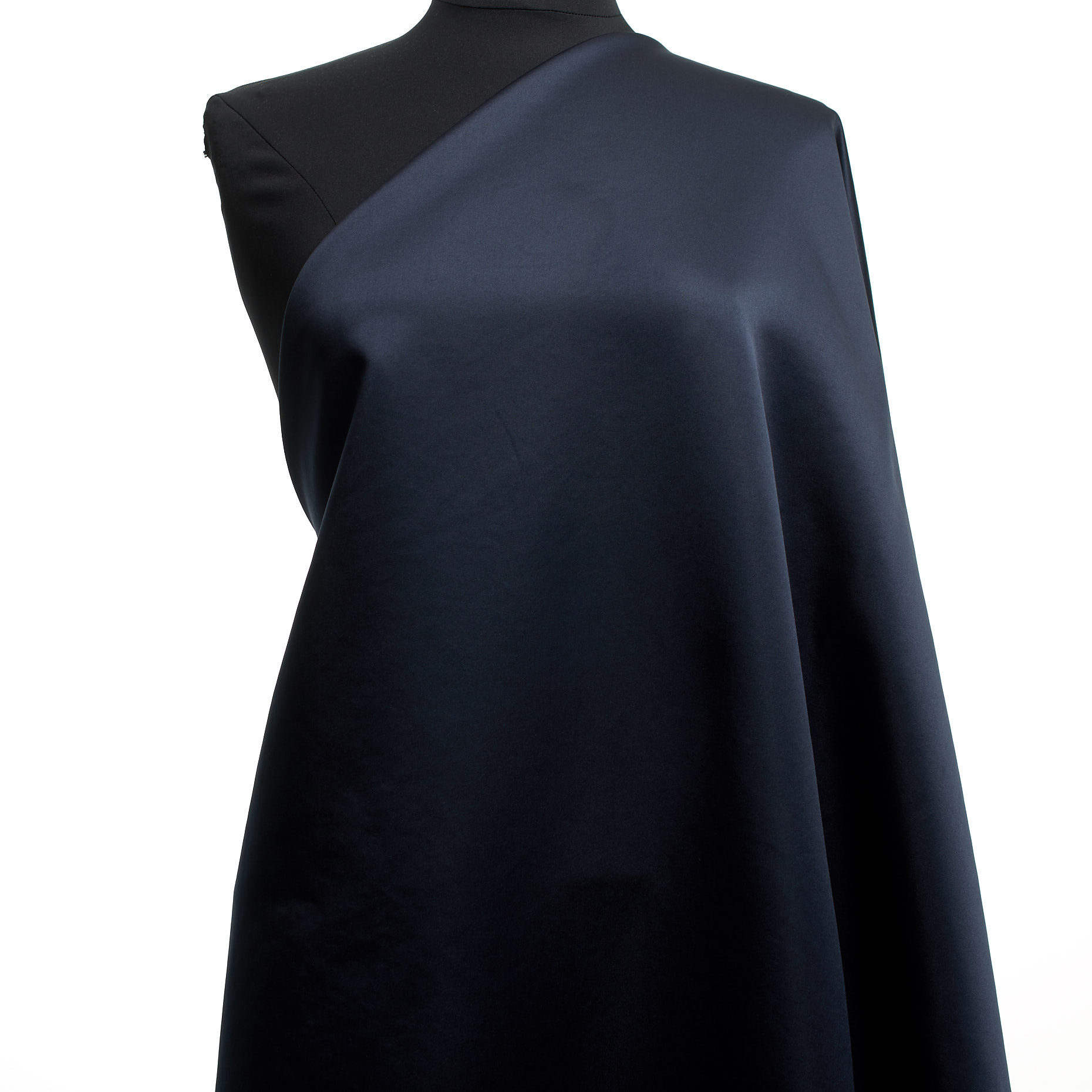 SATIN, PARISIAN NIGHT (F000039404) - Mannequin