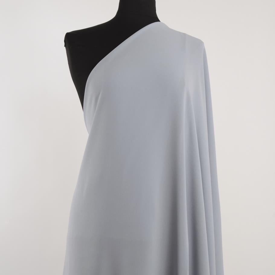 CRÊPE, TRIACETATE, ILLUSION BLUE (F000029538) - Mannequin