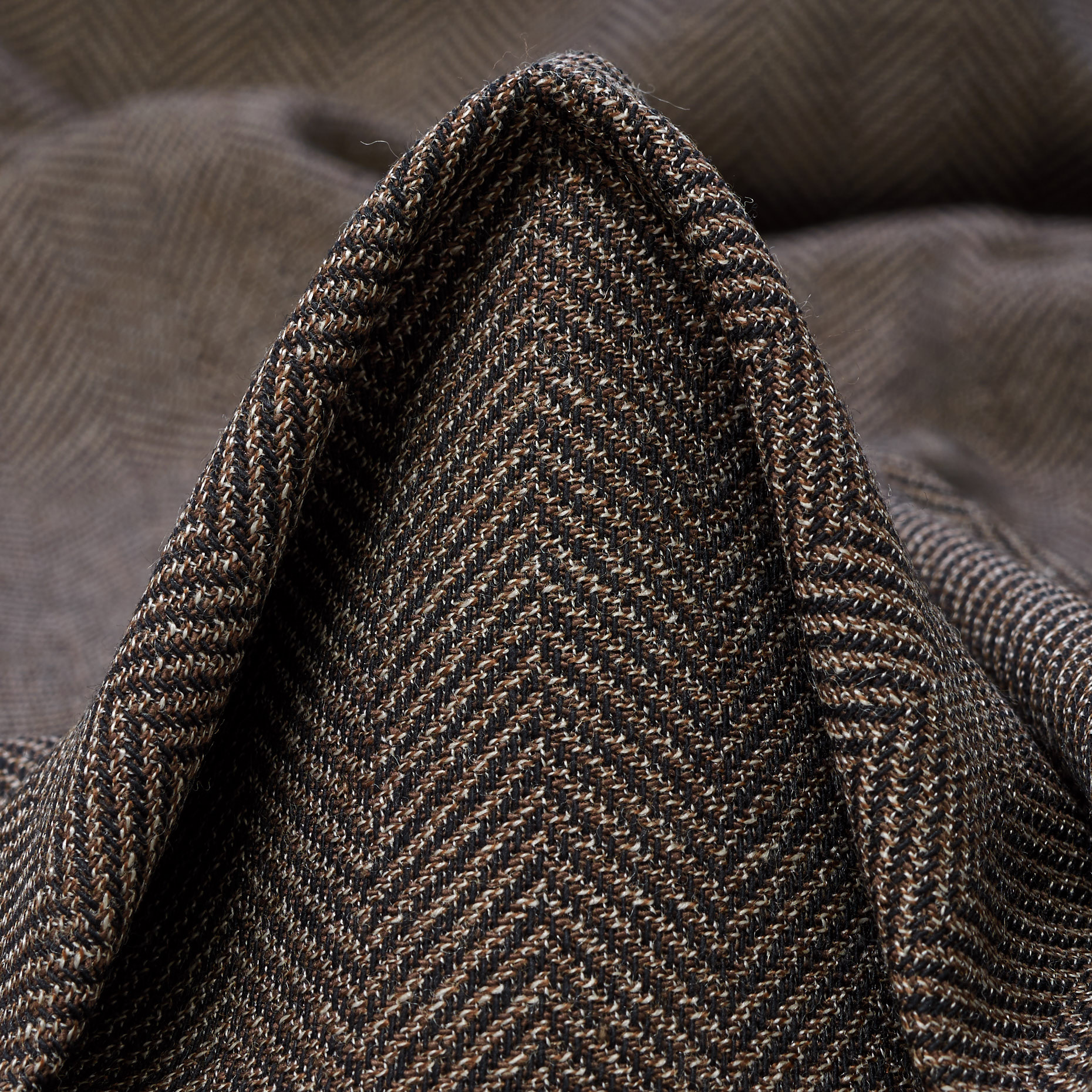HERRINGBONE, COTTON, VIRGIN WOOL, CAPPUCCINO&RAVEN BLACK (F000044489)