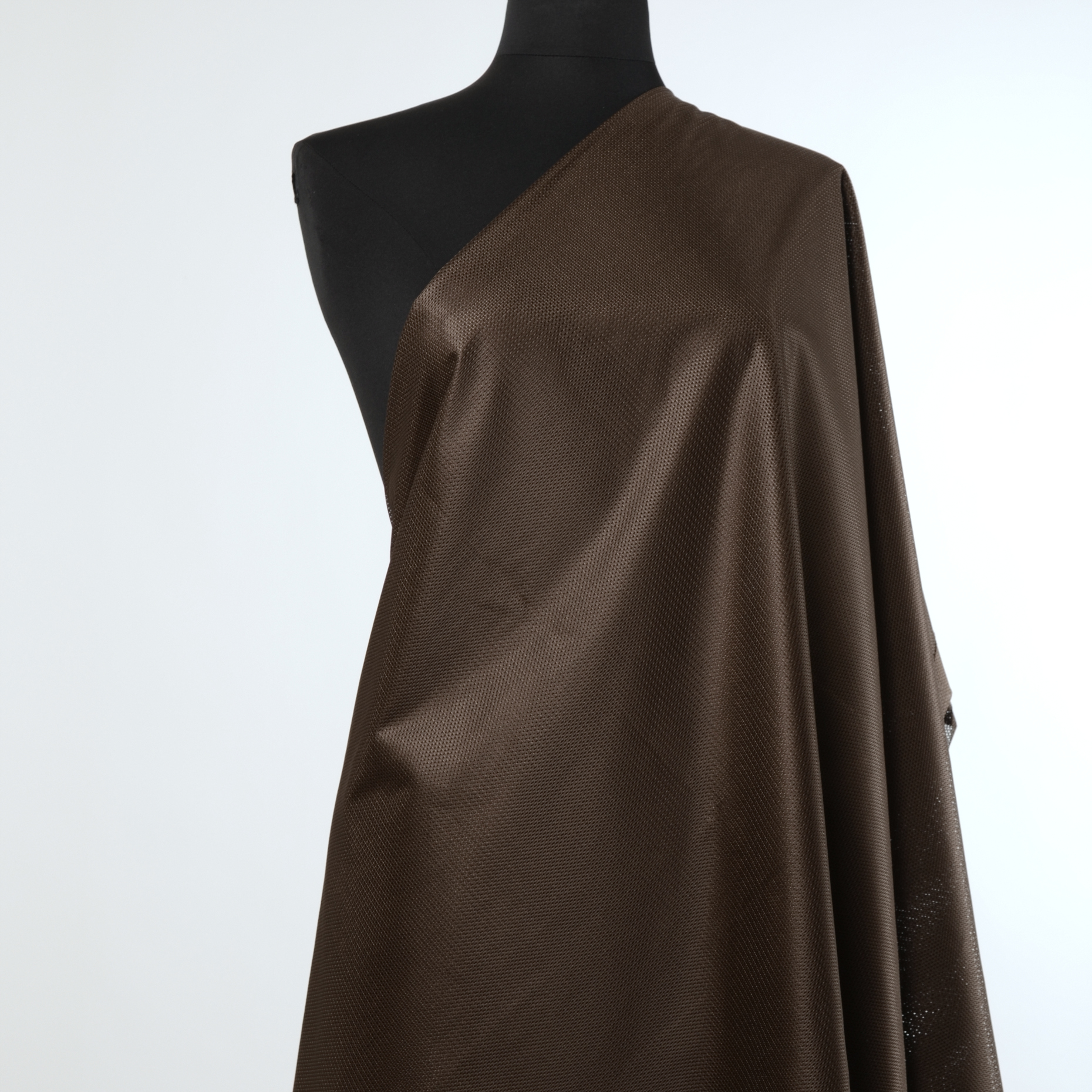LINING, MESH, CHOCOLATE (F000013504) - Mannequin
