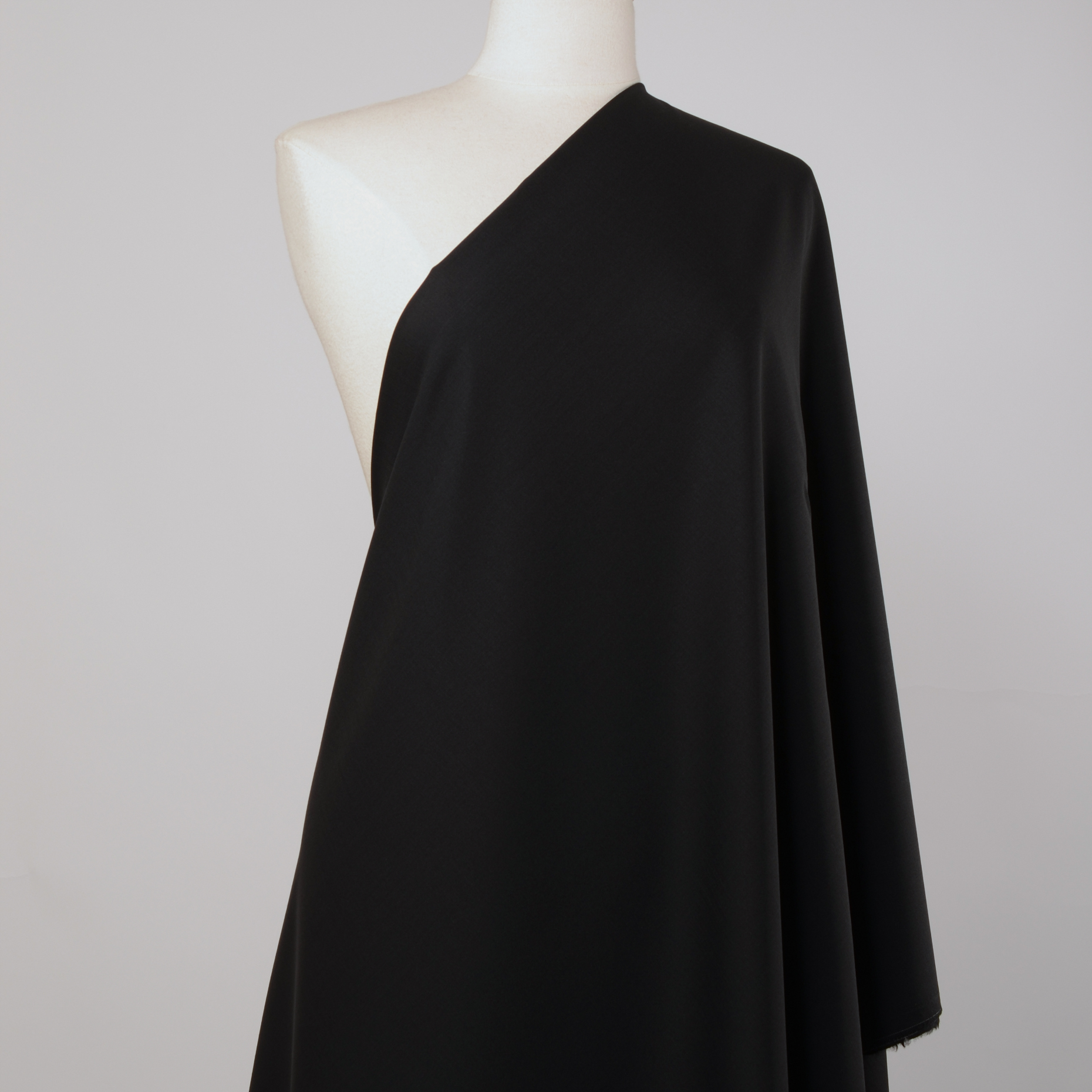 Тонкая Шерсть, Шерсть Виргинская, Стрейч, Raven Black (F000023786) - Манекен