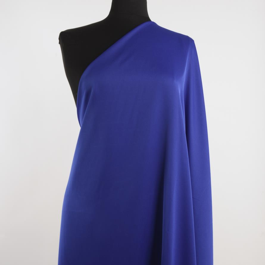 SATIN, CRÊPE, LAPIS BLUE (F000029263) - Mannequin