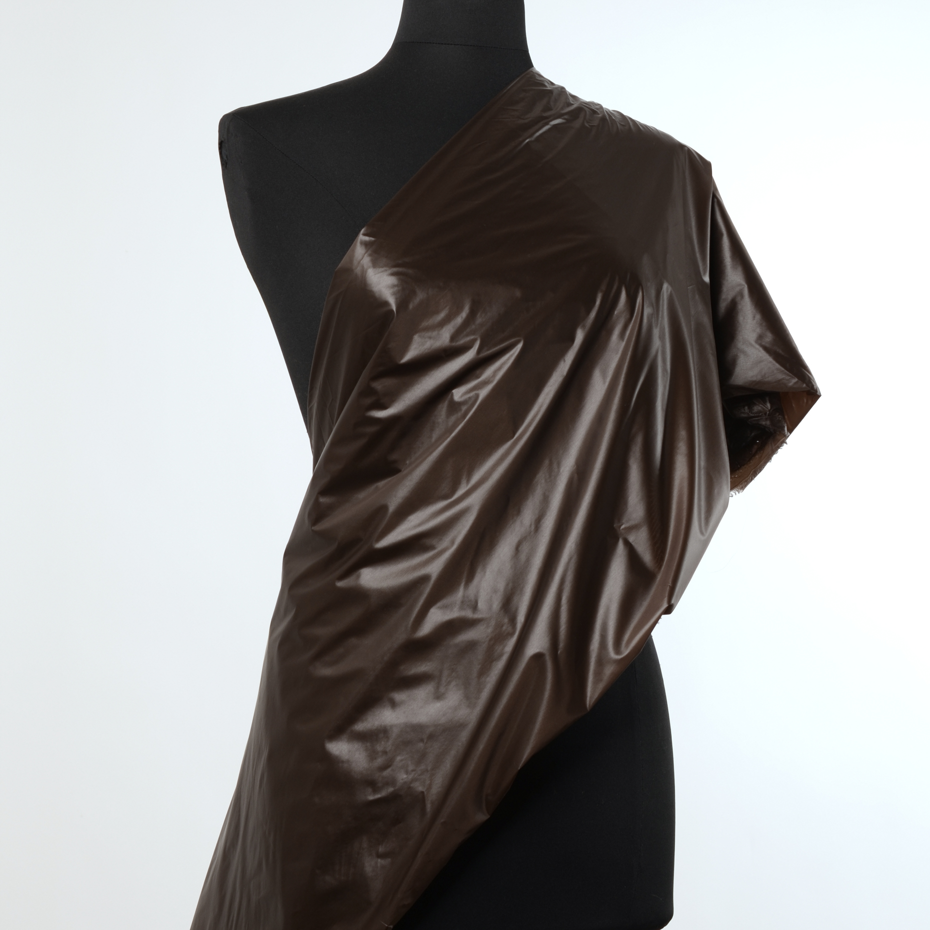 OUTDOOR, NYLON, CHOCOLATE BROWN (F000008416) - Mannequin