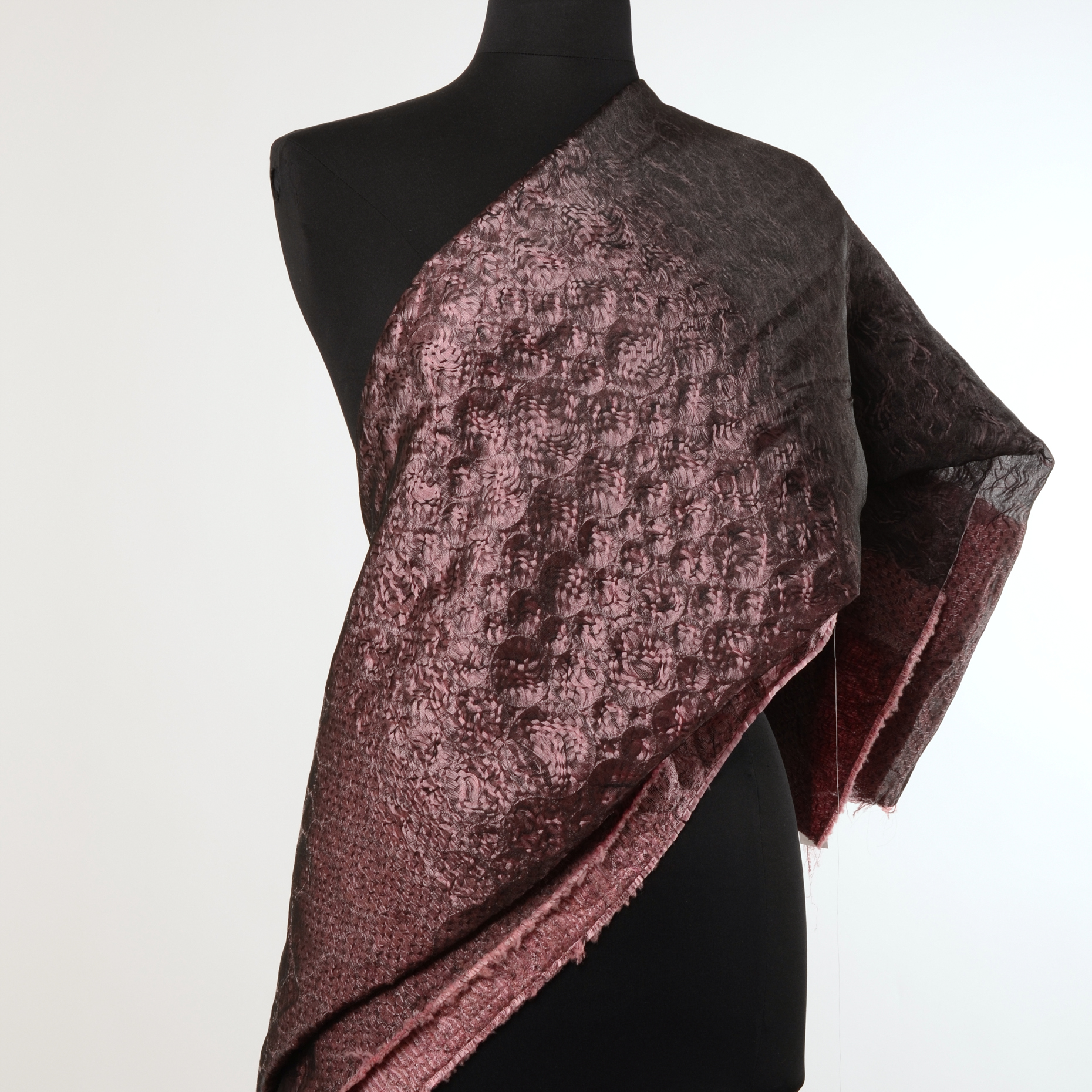 JACQUARD, SILK BLEND, WOOL BLEND, DUSTY ROSE&ANTHRACITE (F0001203) - Mannequin