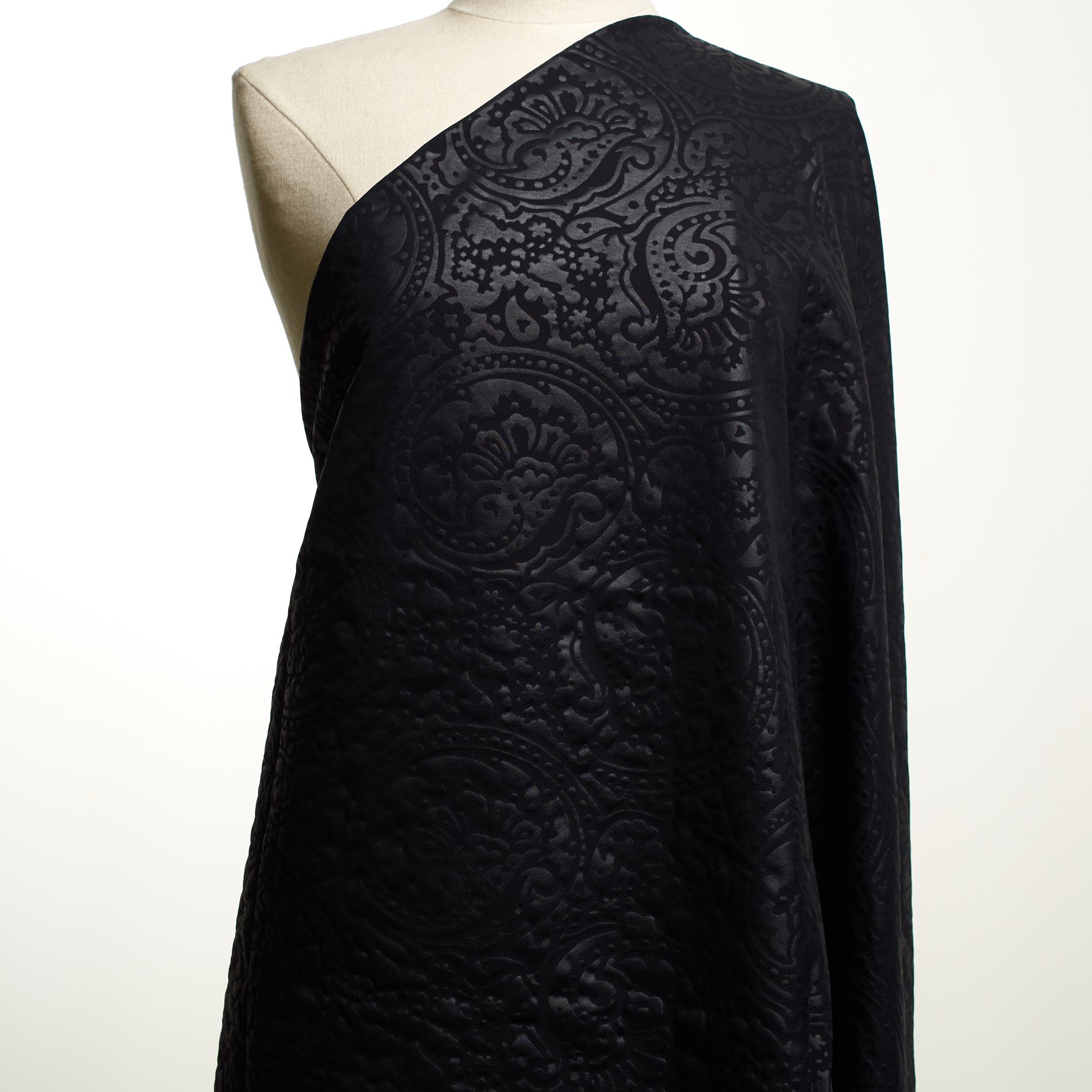 Techno Stretch, Poliamid, Wydrukowany, Raven Black (AQ000141) - Manekin