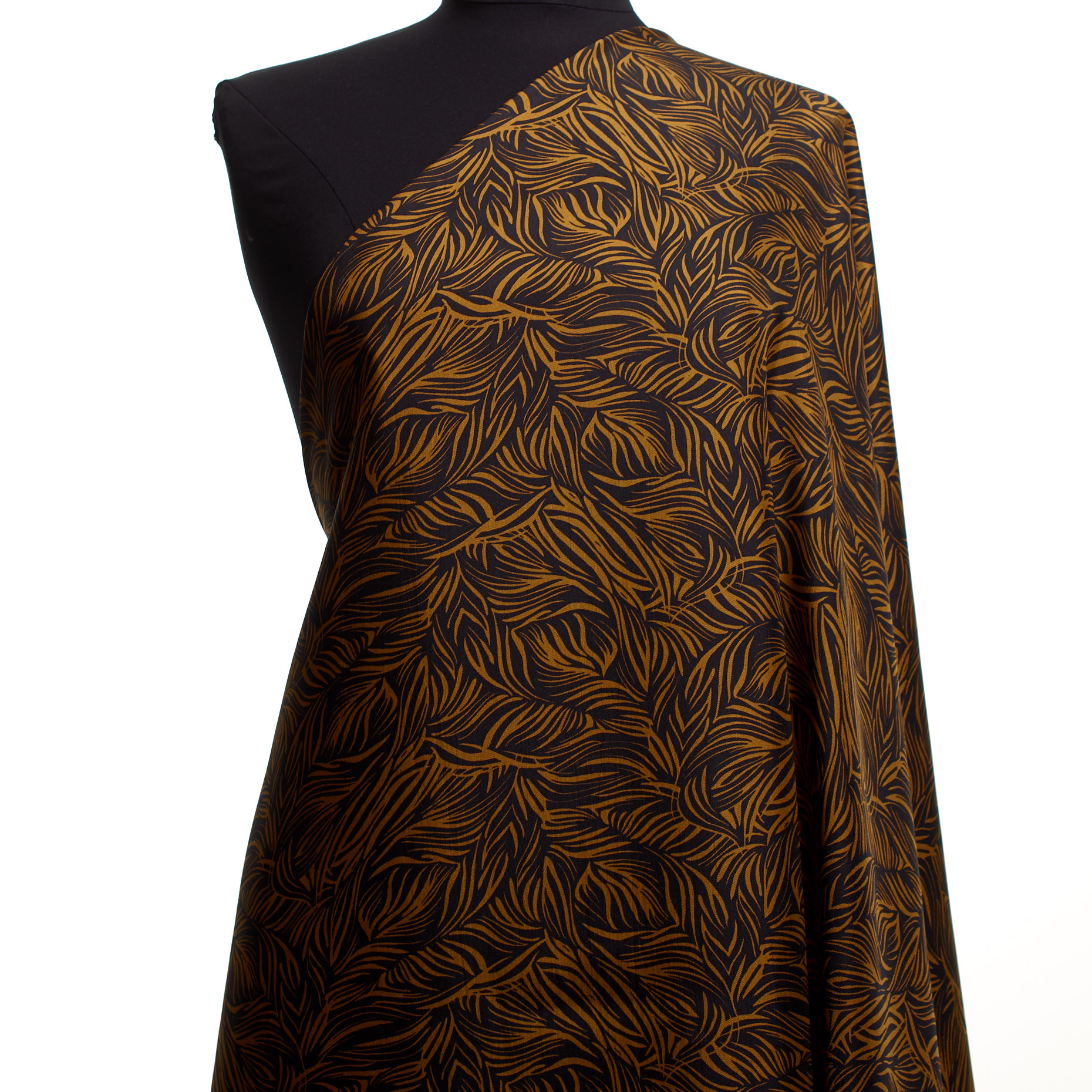 SILK, TWILL, PRINTED, HONEY GINGER&BLACK (T0000417) - Mannequin