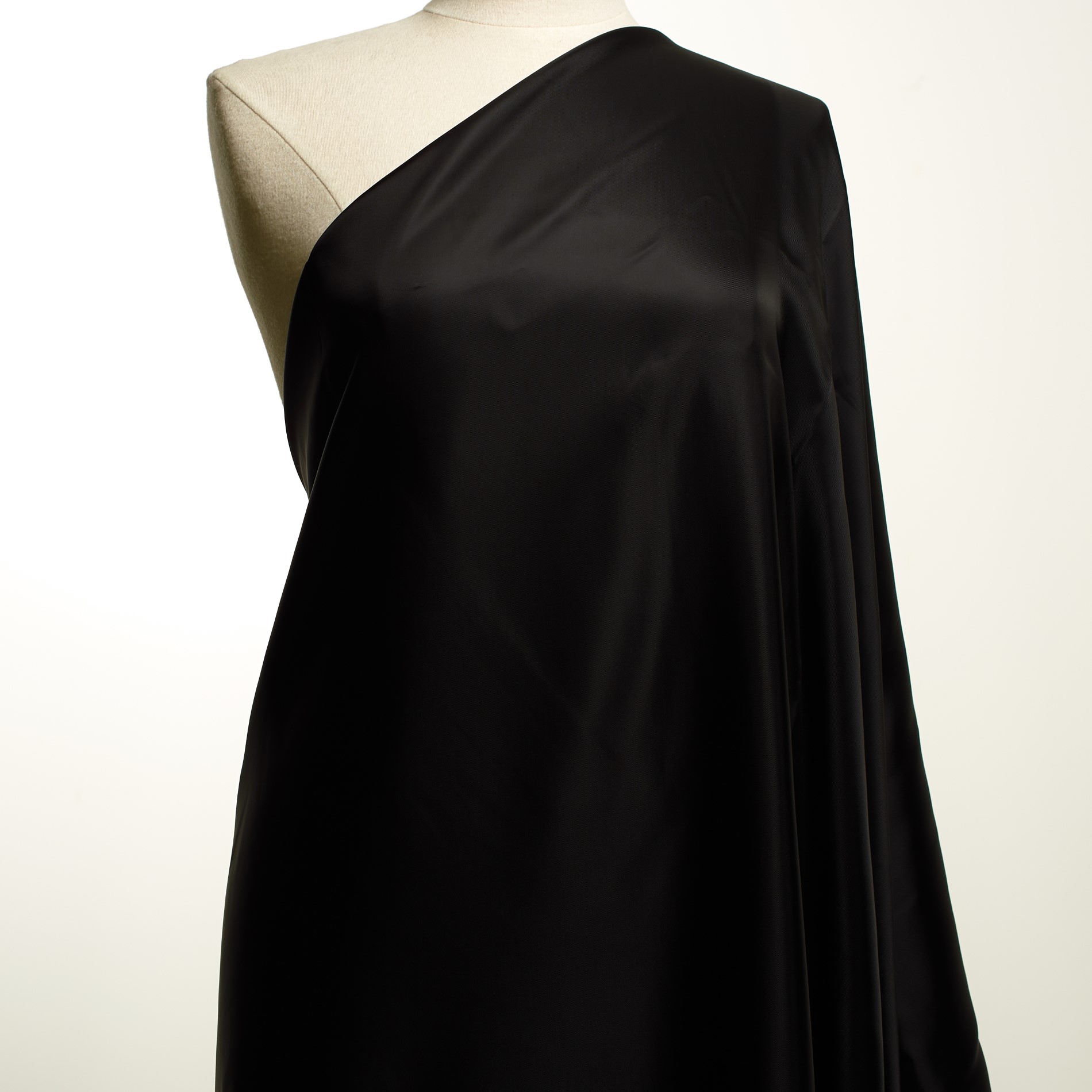 CUPRO, LINING, TWILL, JET BLACK (F000032960) - Mannequin