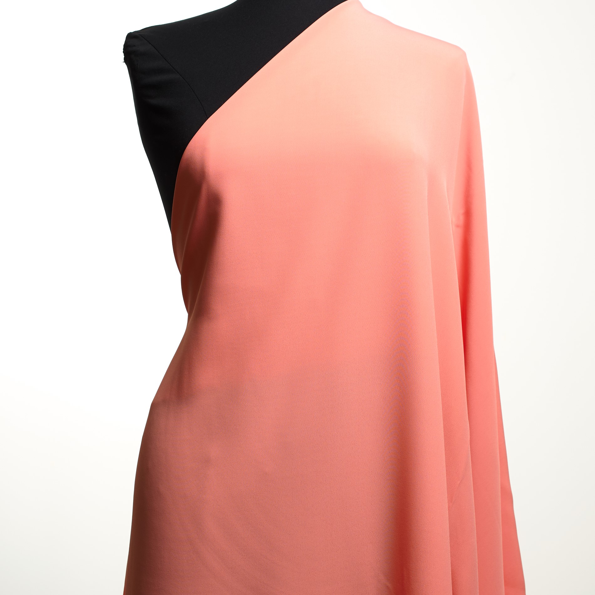 CRÊPE, VISCOSE, FLAMINGO PINK (F000032346) - Mannequin