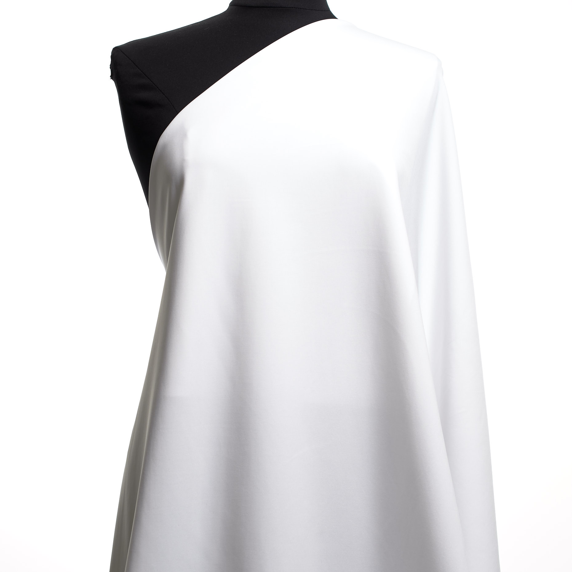 TECHNO JERSEY, BI-STRETCH, BRILLIANT WHITE (F000042695) - Mannequin