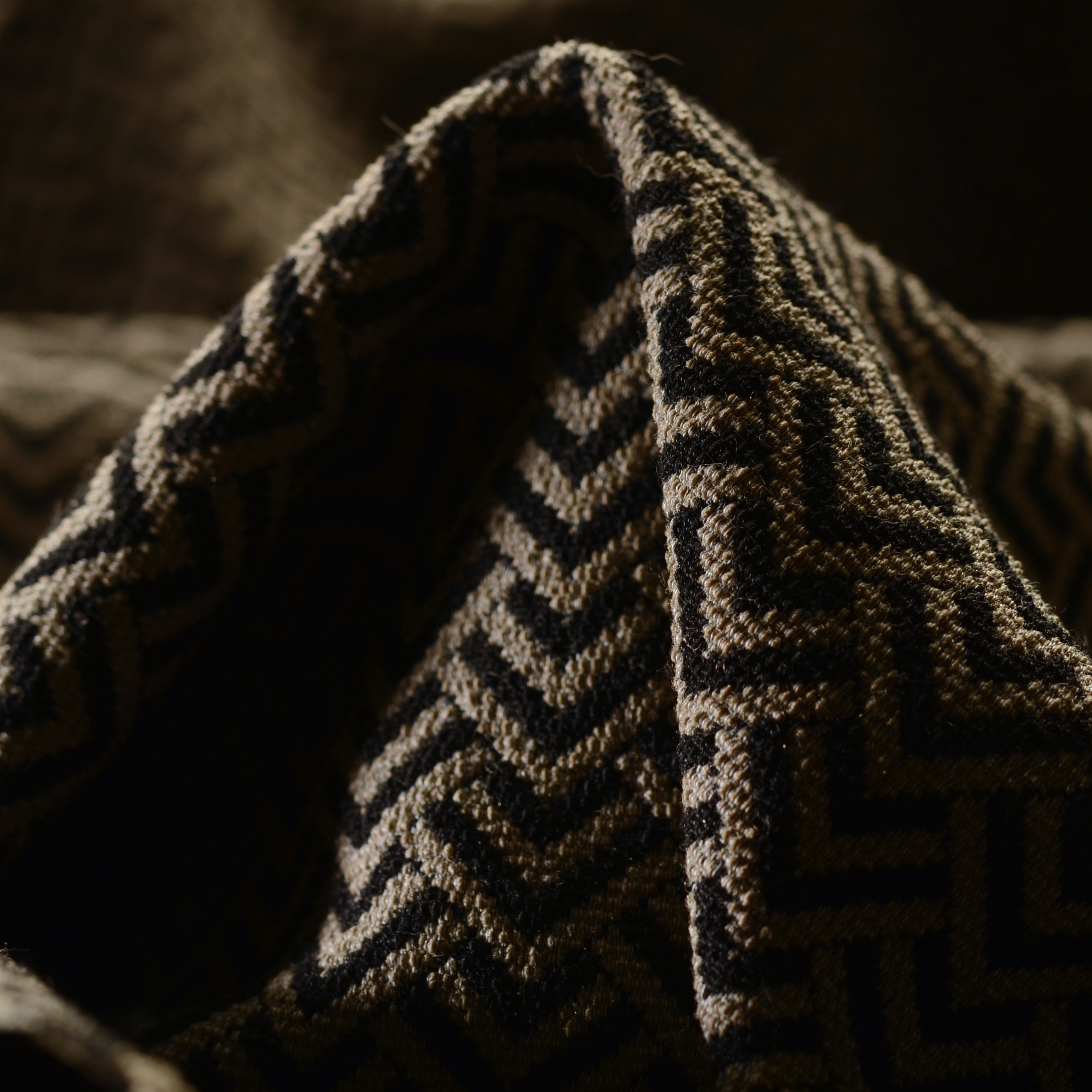 Żakard, Taupe&Raven Black