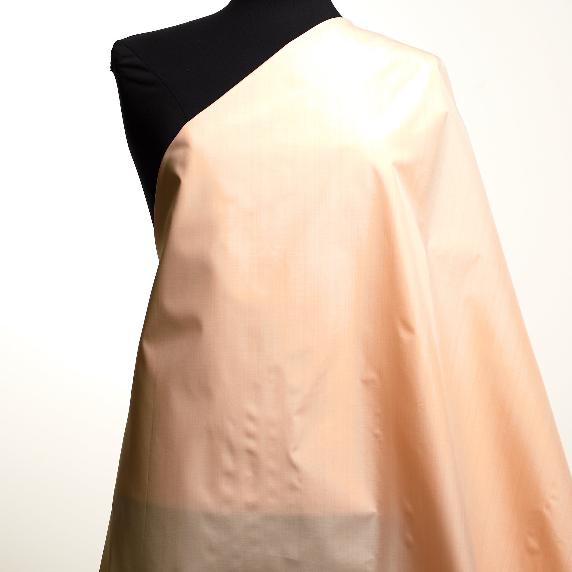 SILK, TAFFETA, IVORY (F000036183) - Mannequin