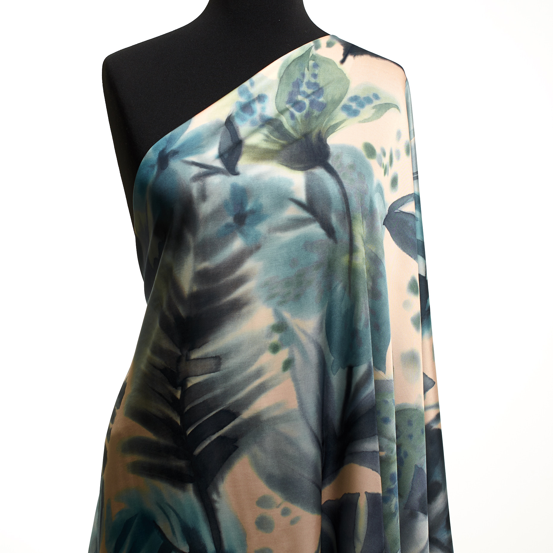 Satén, Viscosa, Estampado, Pale Peach&Lead (T0000752) - Maniquí