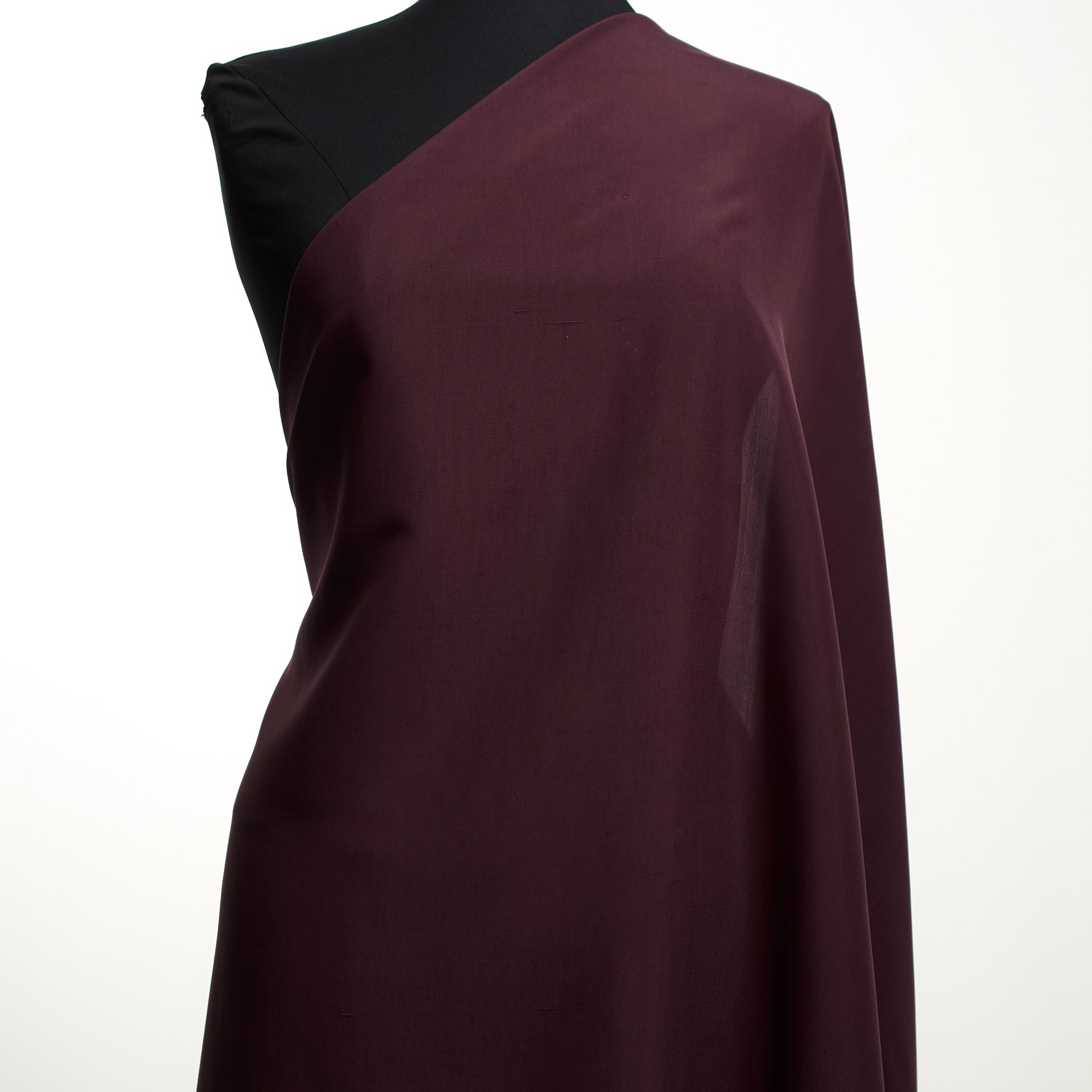 SILK, SHANTUNG, BLACKBERRY (F000033693) - Mannequin