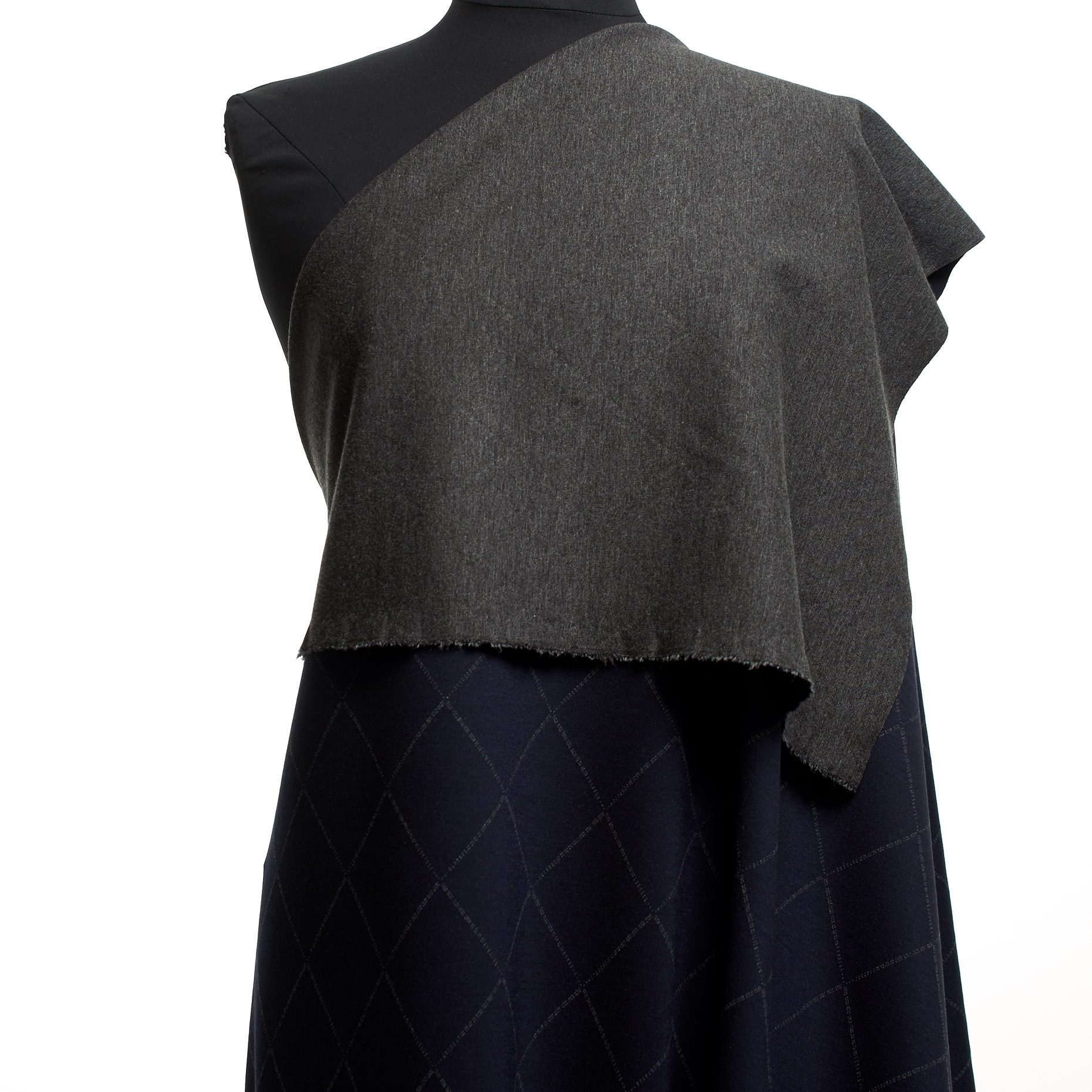 JERSEY, VISCOSE, CHECK, PARISIAN NIGHT&ALMOND MILK (F000036619) - Mannequin