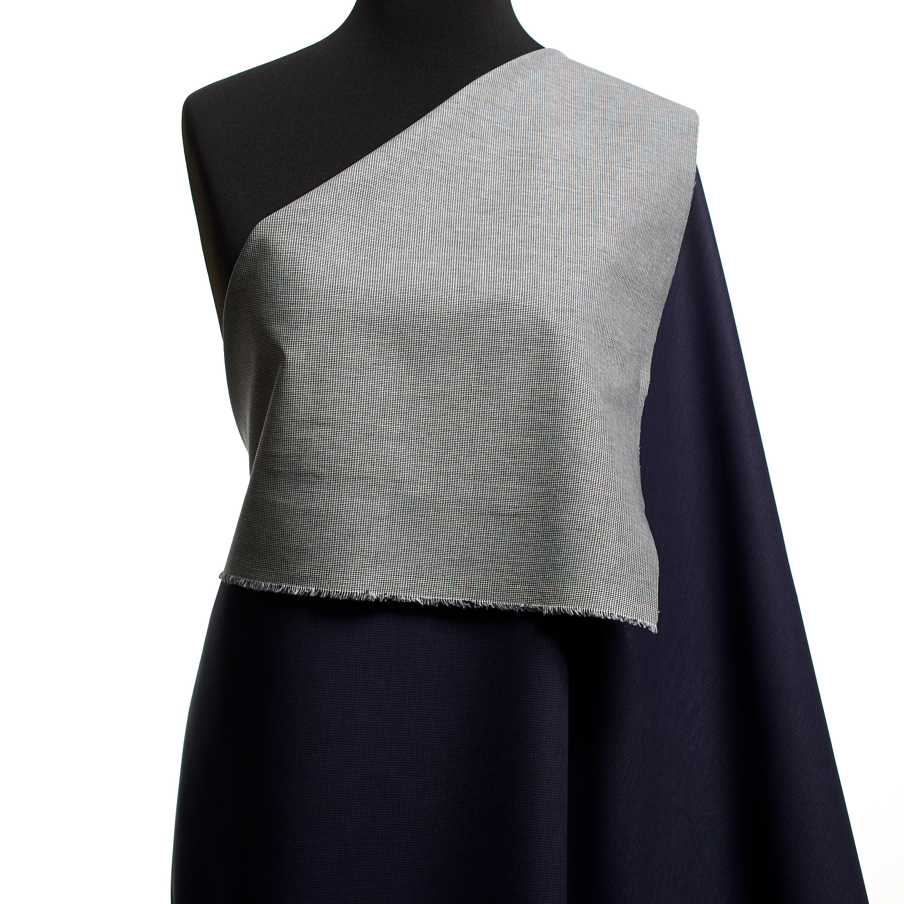 COTTON, MICRO DESIGN, PRINTED, GRAPHITE (F000013549) - Mannequin