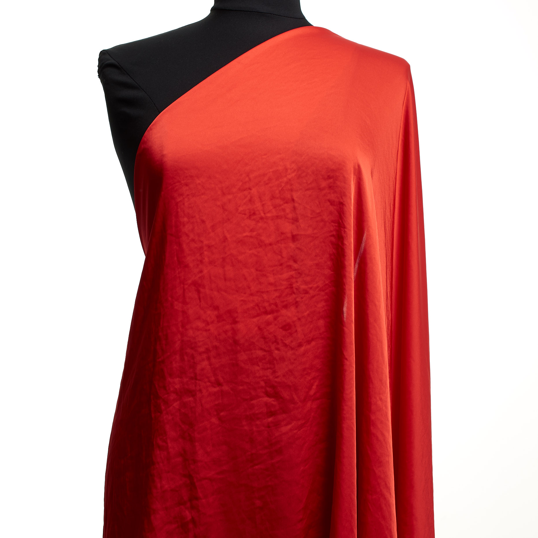 SATIN, CRÊPE, POPPY RED (F000047024) - Mannequin