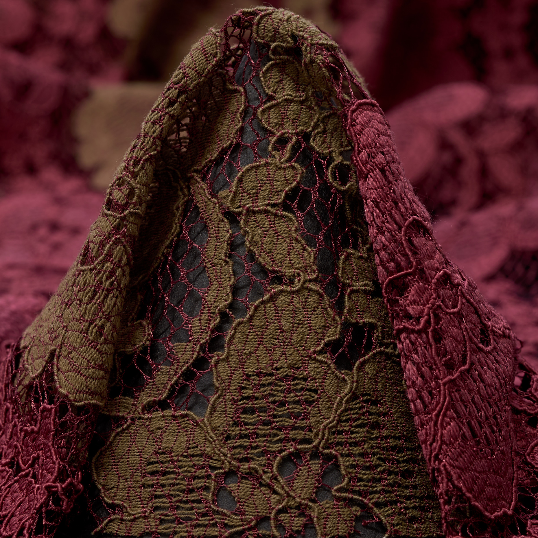 LACE, COTTON BLEND, BRICK RED&RAVEN BLACK (F000027946)