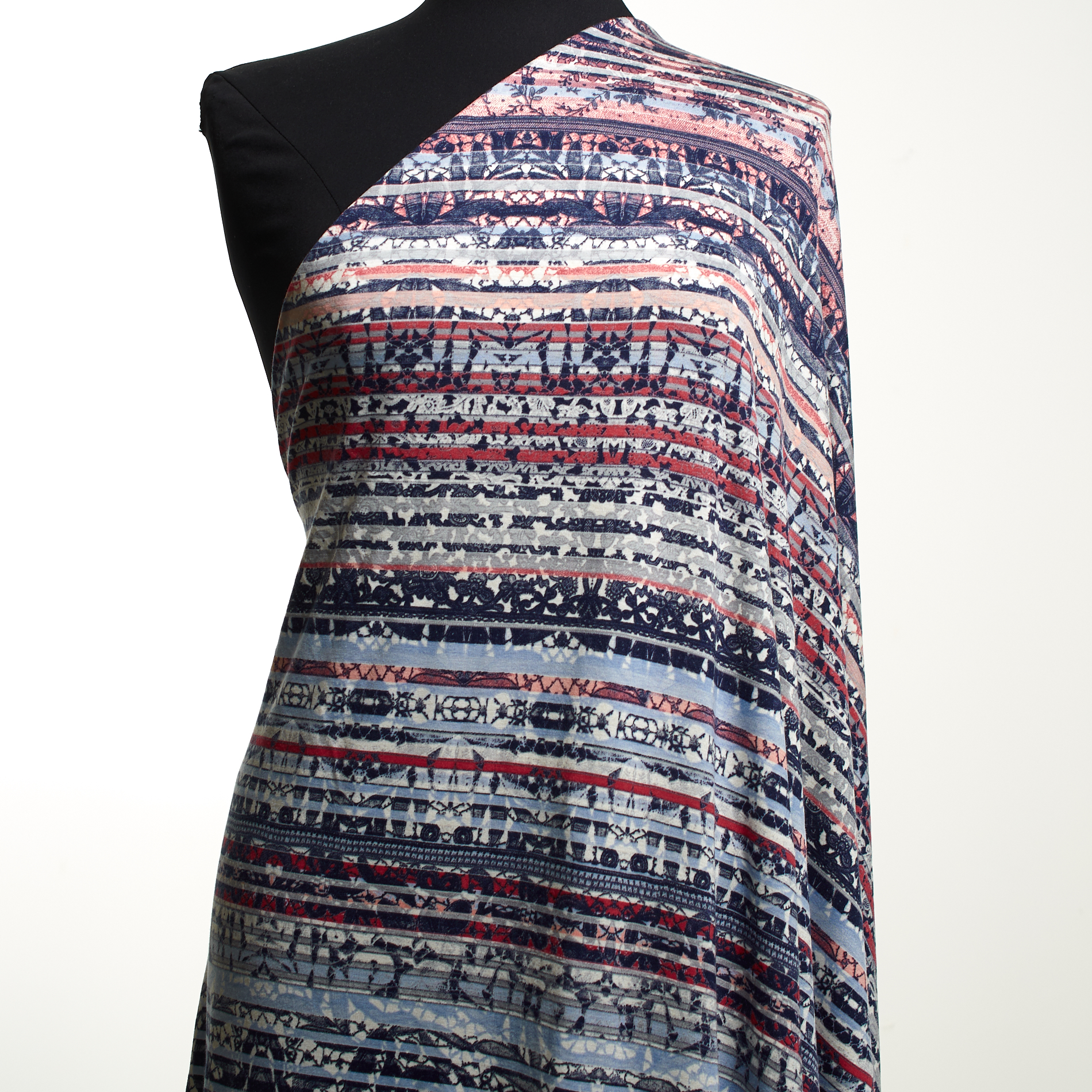 SINGLE JERSEY, VISCOSE, PRINTED, MOOD INDIGO (F000033441) - Mannequin