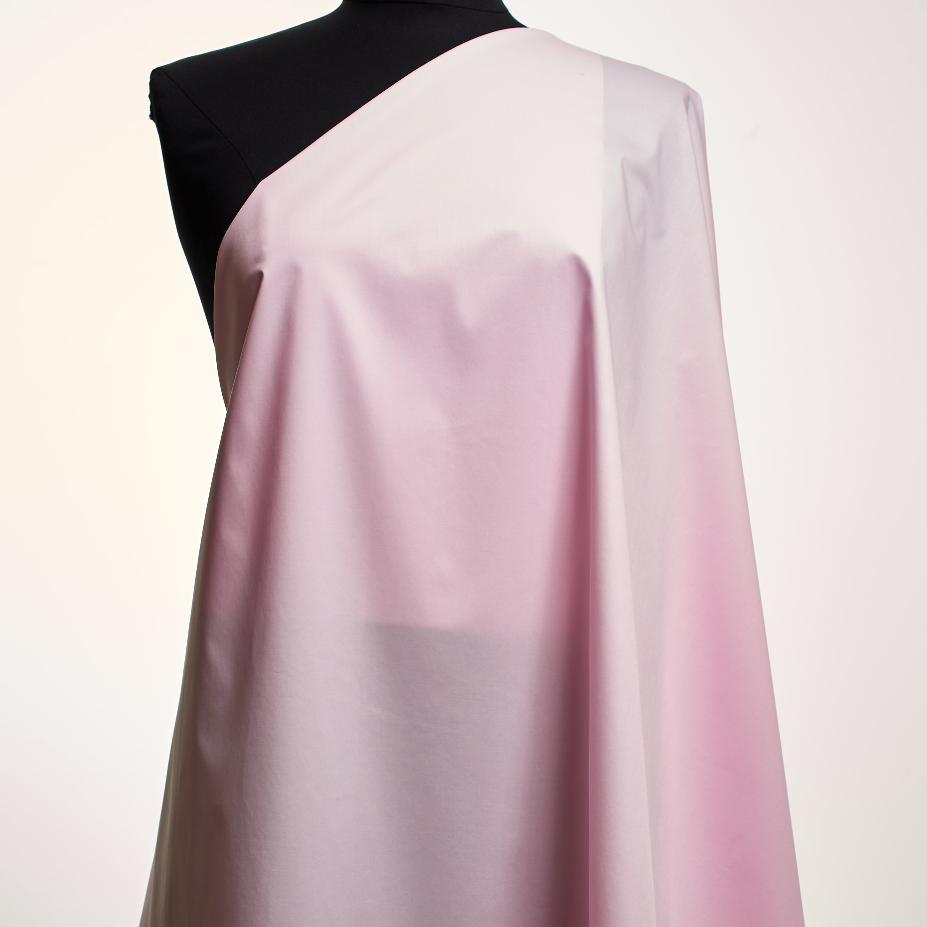 POPLIN, COTTON, ELASTIC, ORCHID ICE (T0000600) - Mannequin