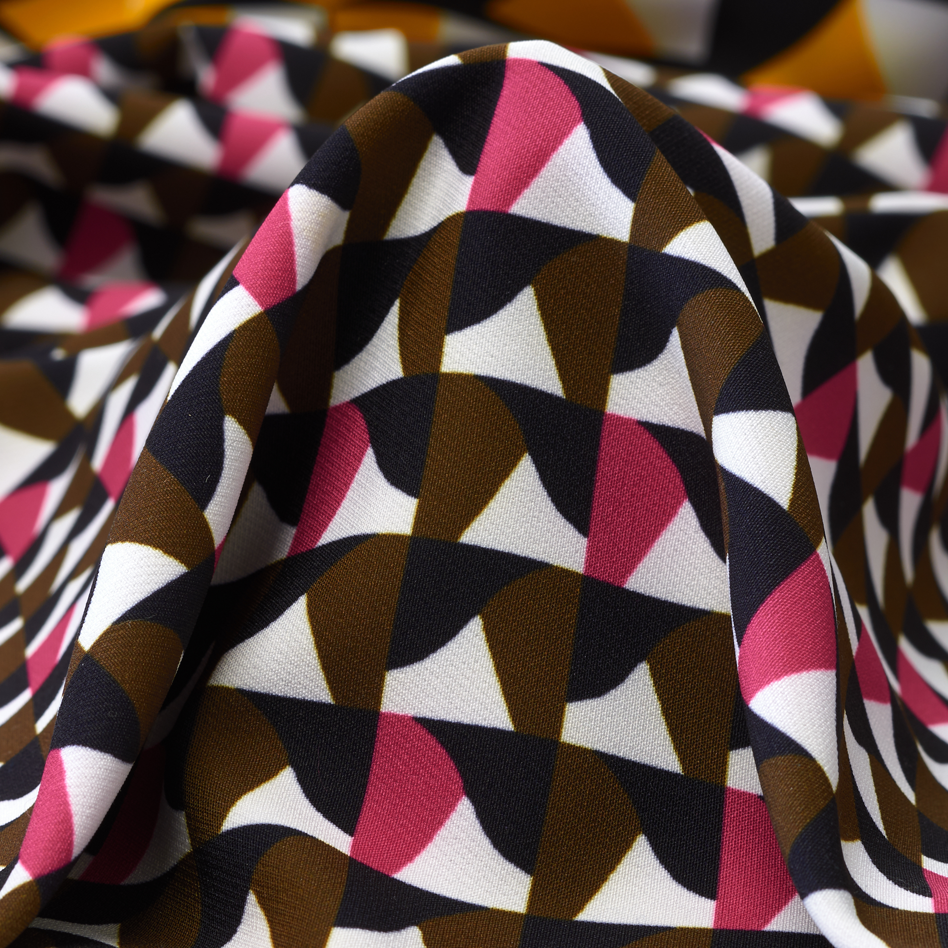 TECHNO STRETCH, POLYAMID, PRINTED, LIPSTICK&CALENDULA (F000033549)