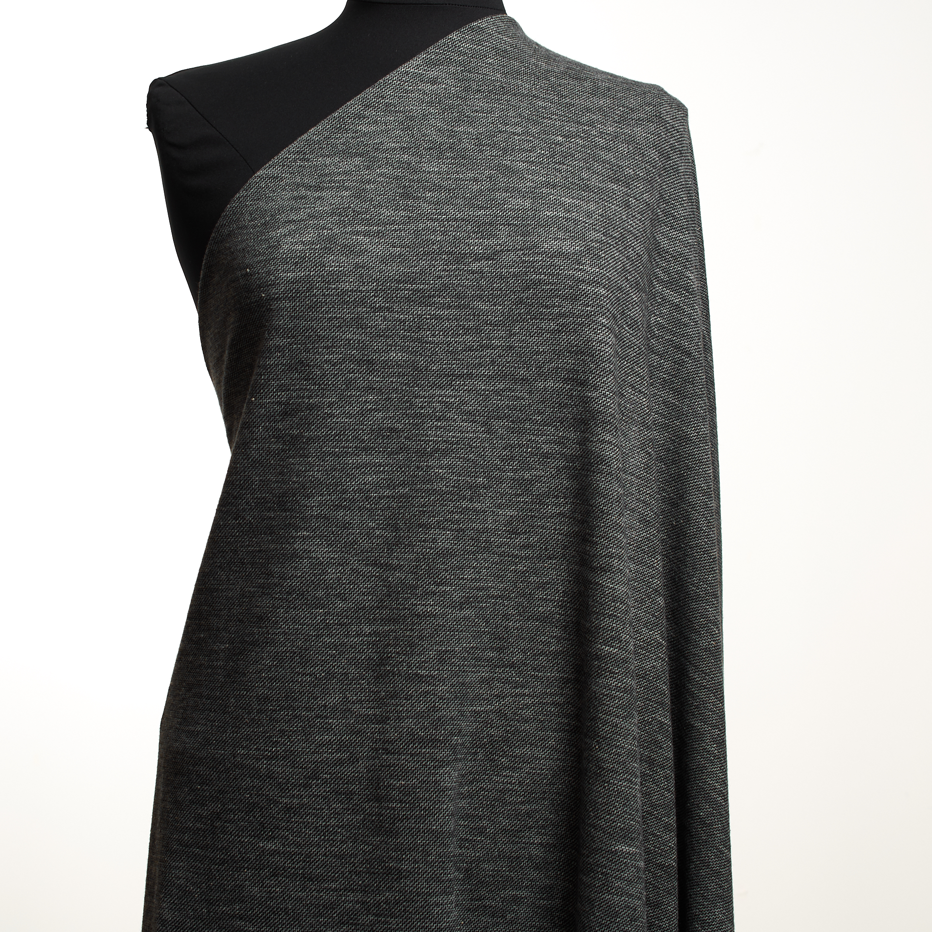 SINGLE JERSEY, COTTON, MELANGE, METEORITE (F000034744) - Mannequin