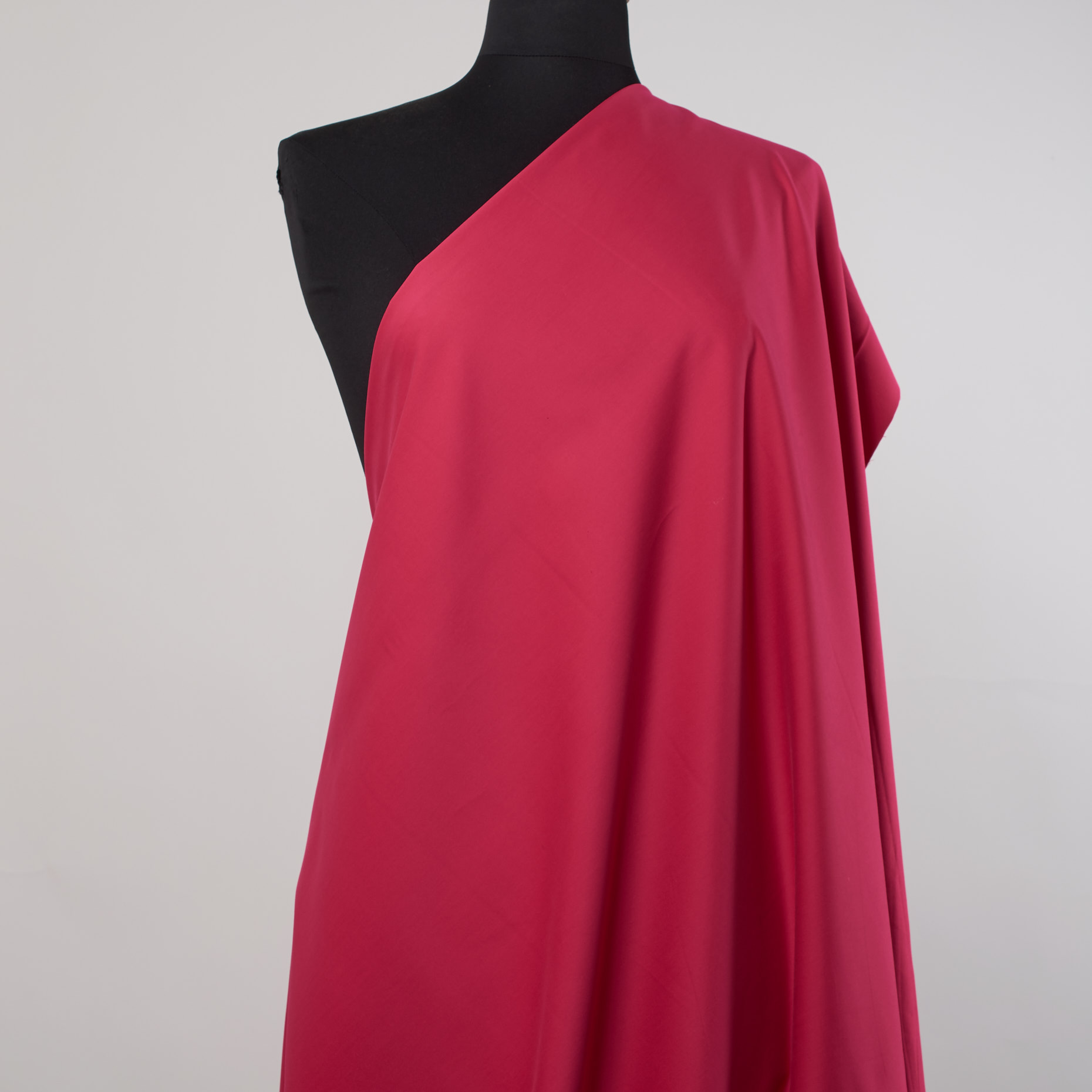 TWILL, COTTON, BRUSHED, RASPBERRY (F000022026) - Mannequin