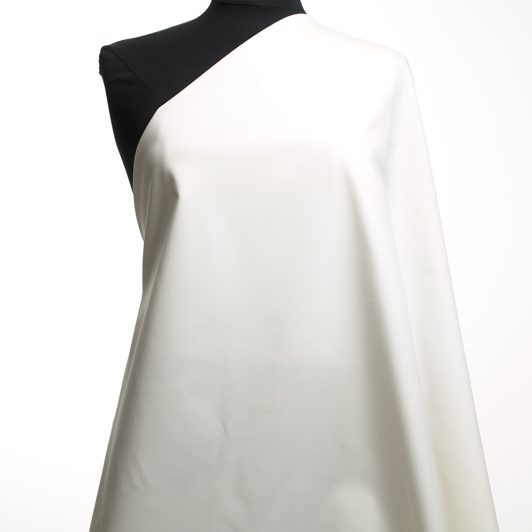 TWILL, COTTON, BRUSHED, MARSHMALLOW (F000036714) - Mannequin