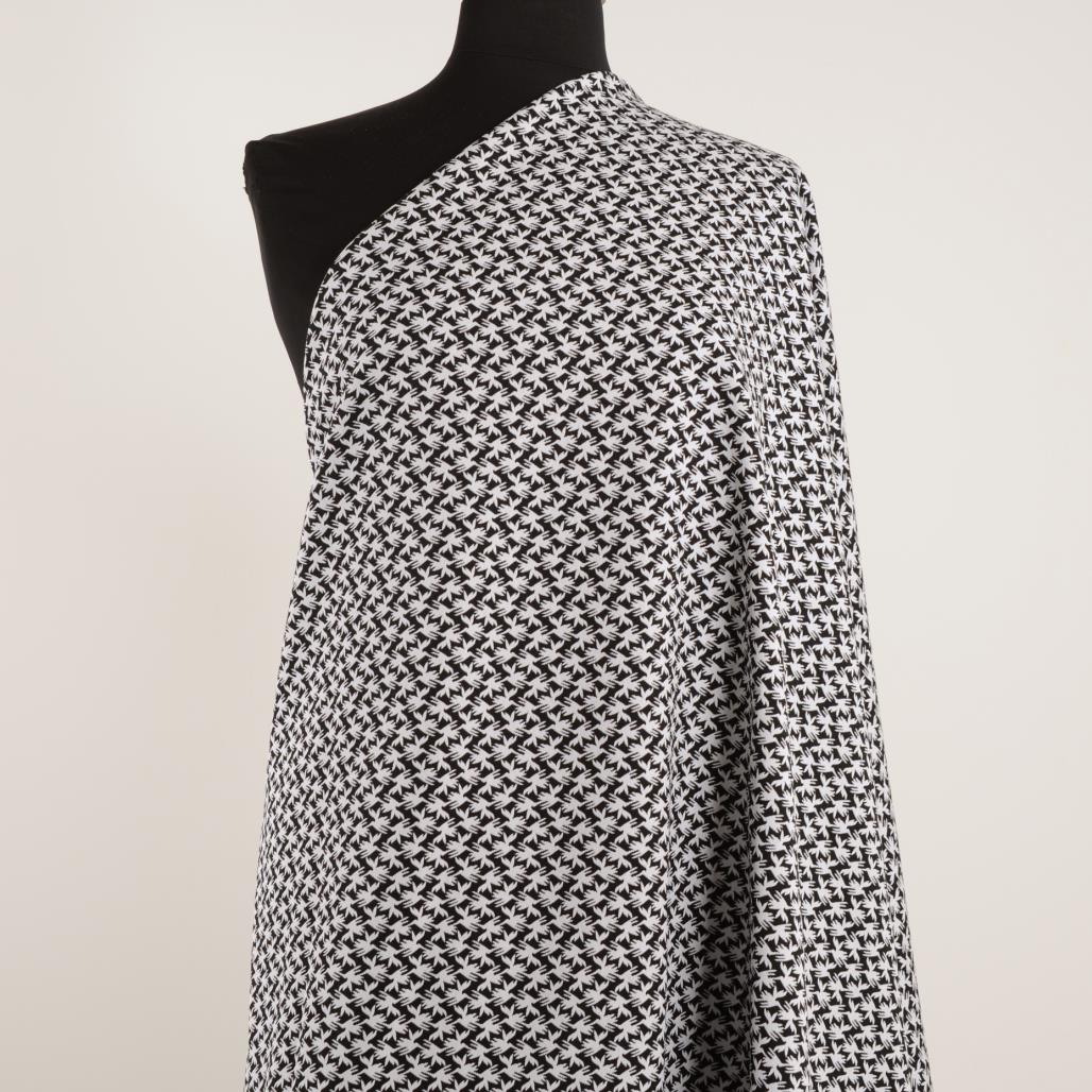 JACQUARD, COTTON, ELASTIC, RAVEN BLACK&BRILLIANT WHITE (F000027105) - Mannequin