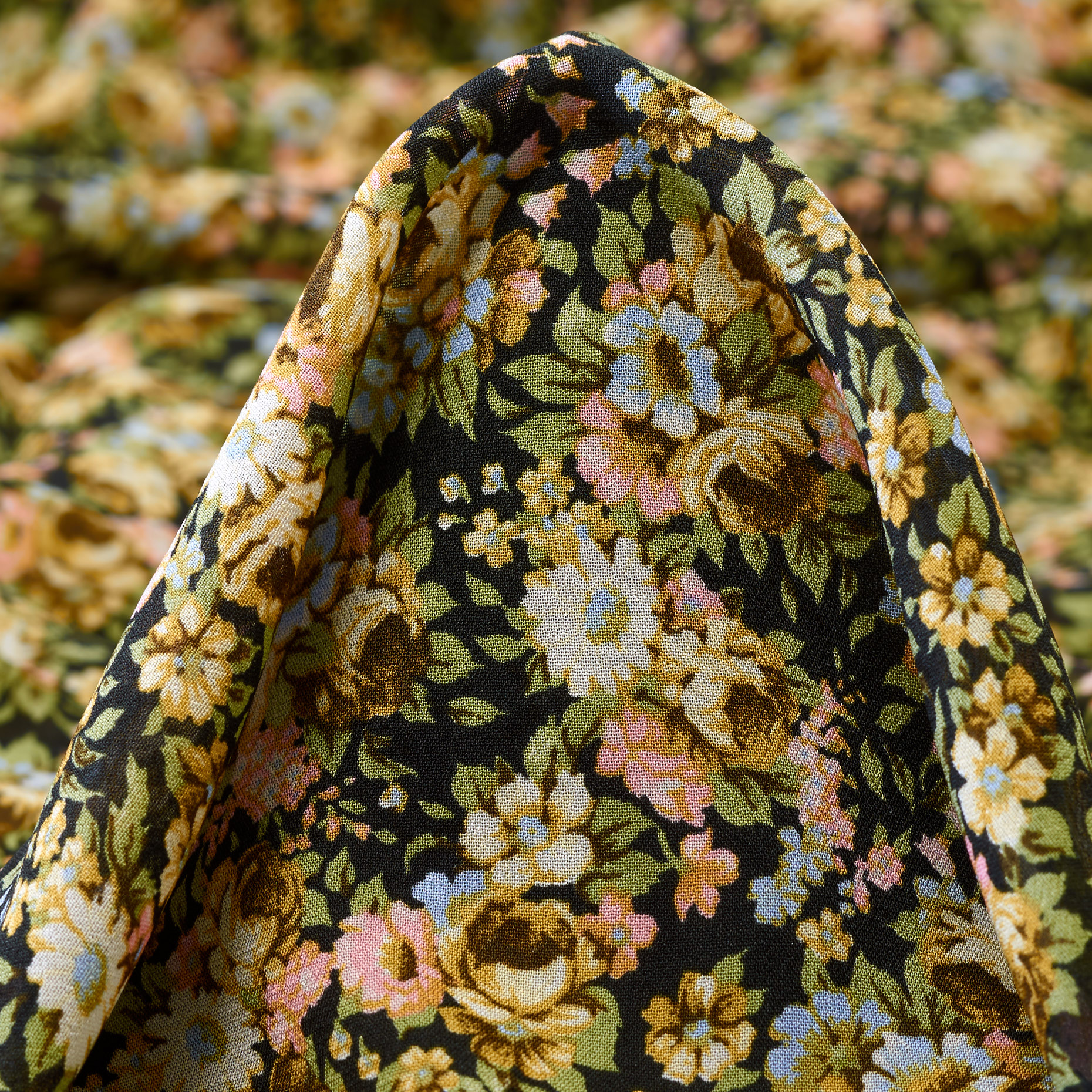 VOILE, VISCOSE, FLORAL, MULTICOLOR (F000040321)