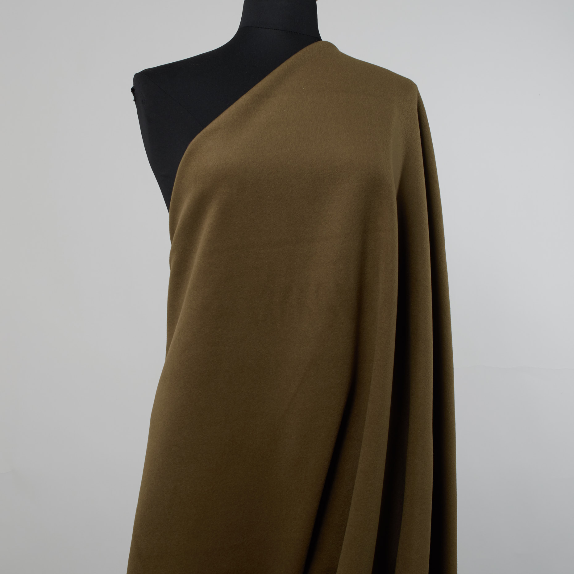 BOILED WOOL, VIRGIN WOOL, WALNUT (F000026075) - Mannequin