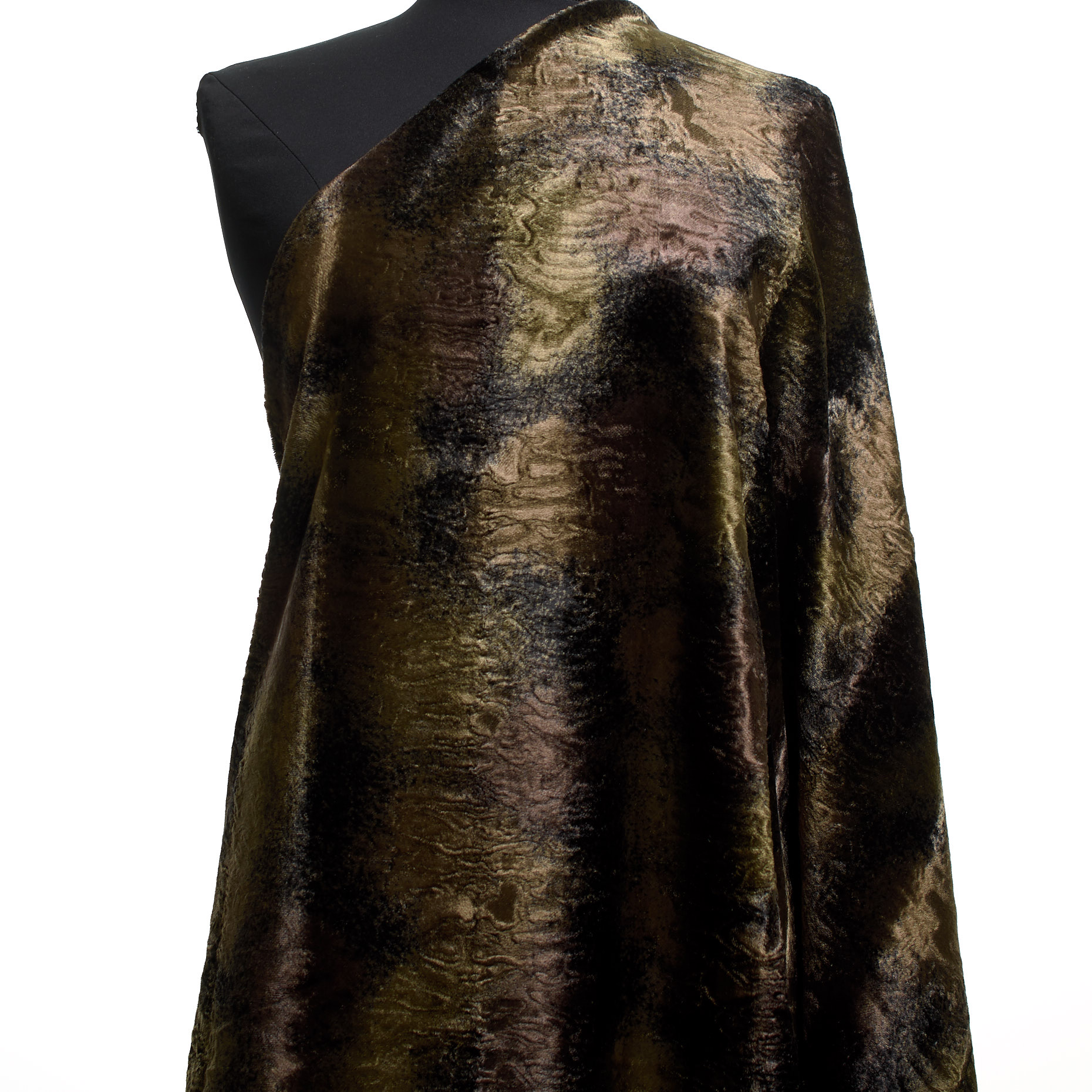 Fake Fur, Viscose Cotton, Tea Leaf&Raven Black (F000041224) - Mannequin