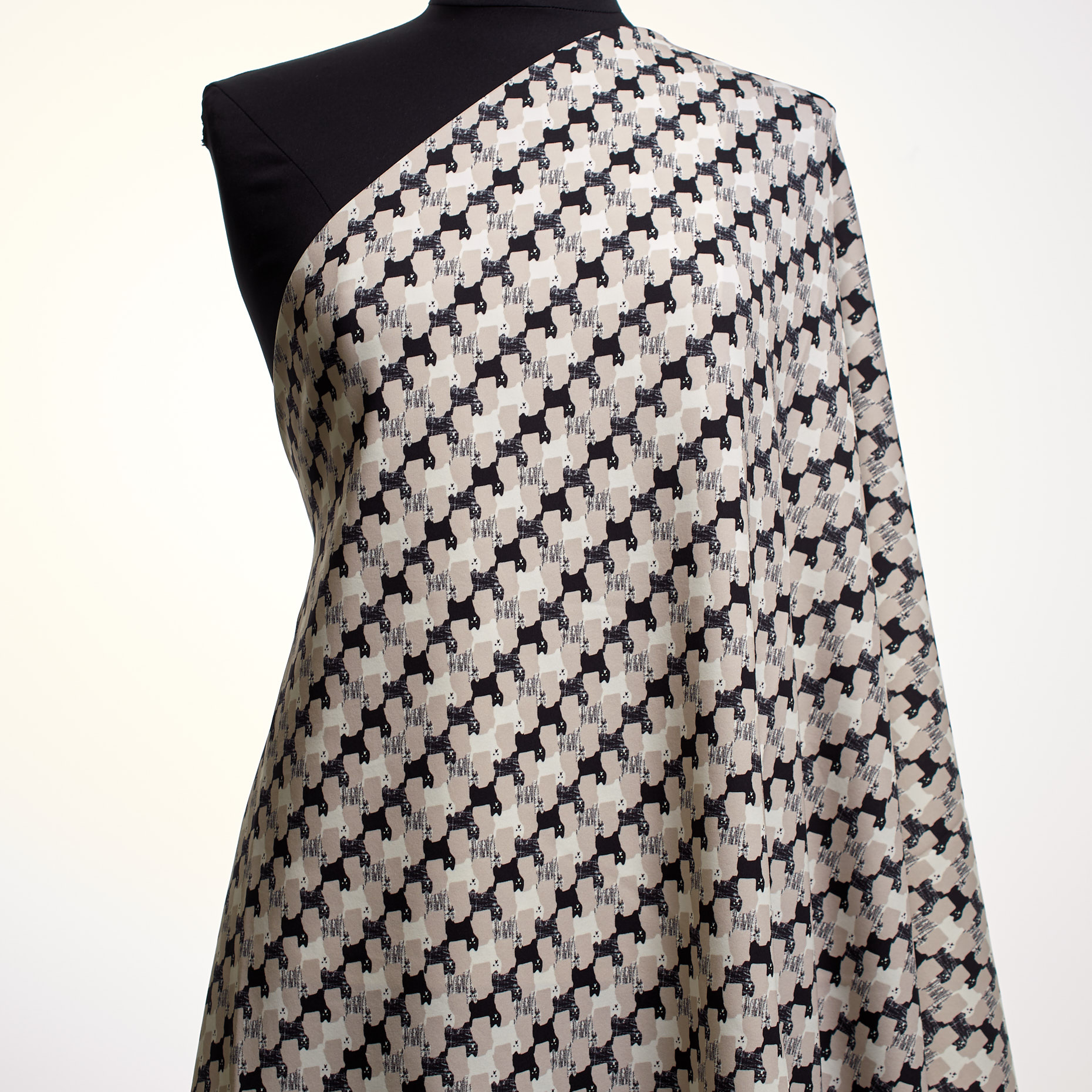 TECHNO JERSEY, POLYAMID, PRINTED, RAVEN BLACK&CLOUD (F000042846) - Mannequin