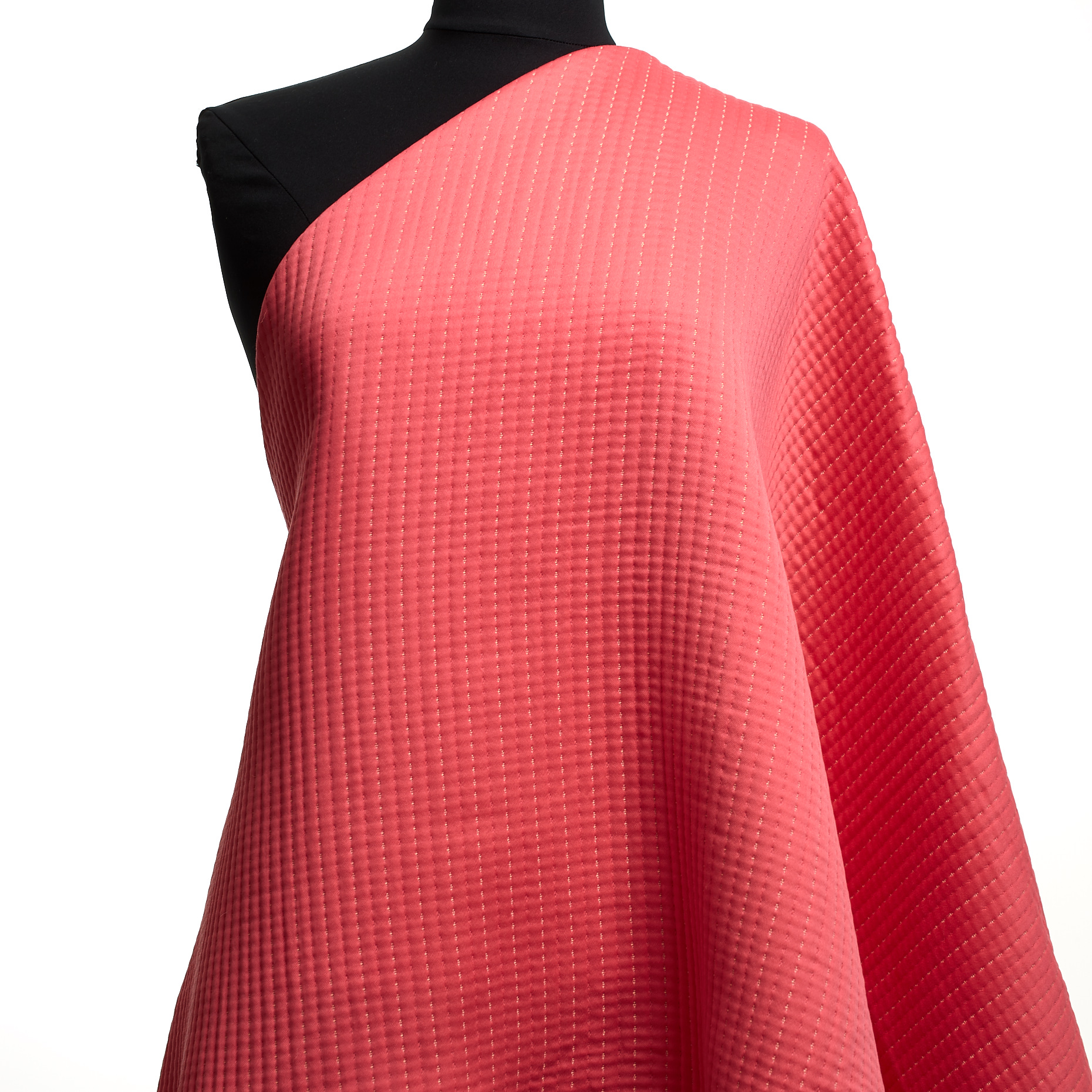 DOUBLE, QUILTED, DEEP SEA CORAL (F000048248) - Mannequin