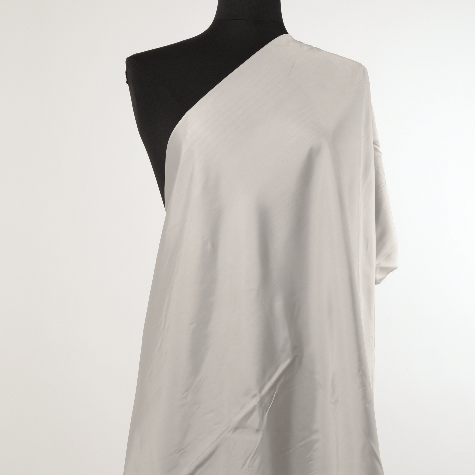 CUPRO, LINING, SILVER (F000003380) - Mannequin
