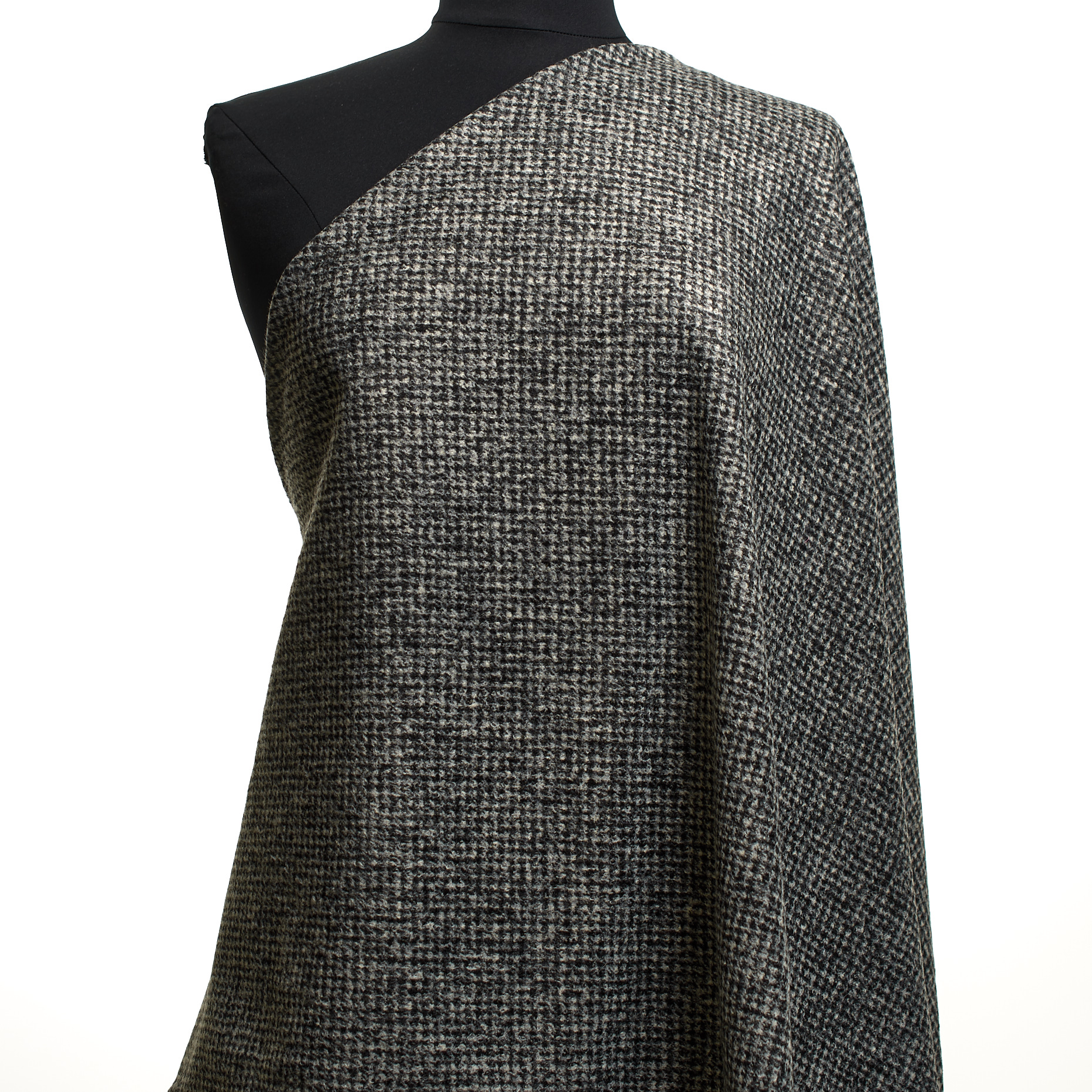 Трикотаж, Варёная Шерсть, Шлифованный, Black Ink&Vaporous Gray (F000047788) - Манекен