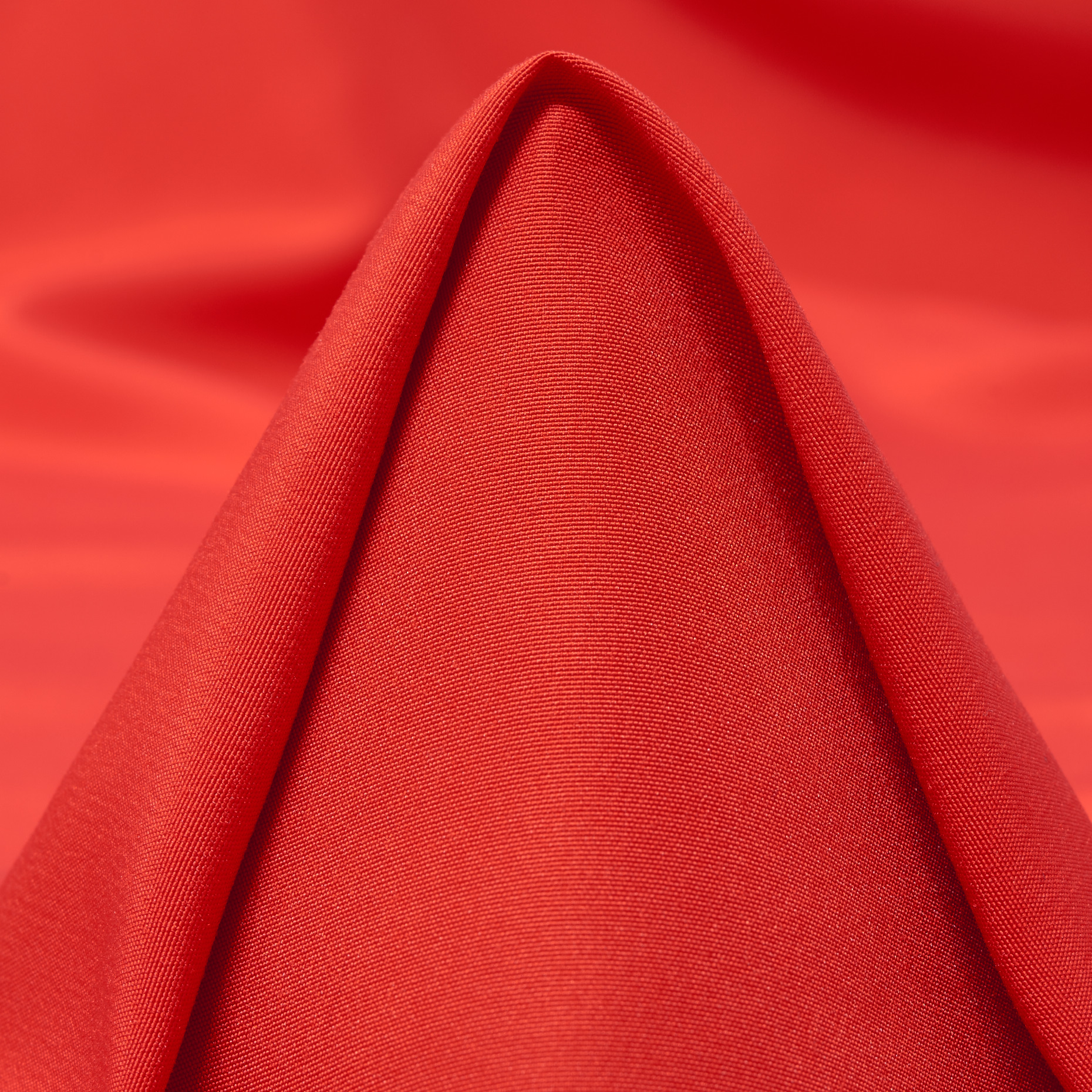 Эффект Шёлка, Poppy Red