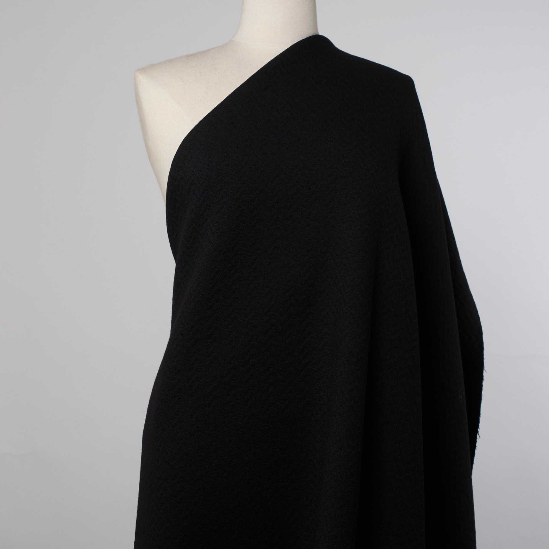 JACQUARD, WOOL, TONE ON TONE, RAVEN BLACK (F000025968) - Mannequin